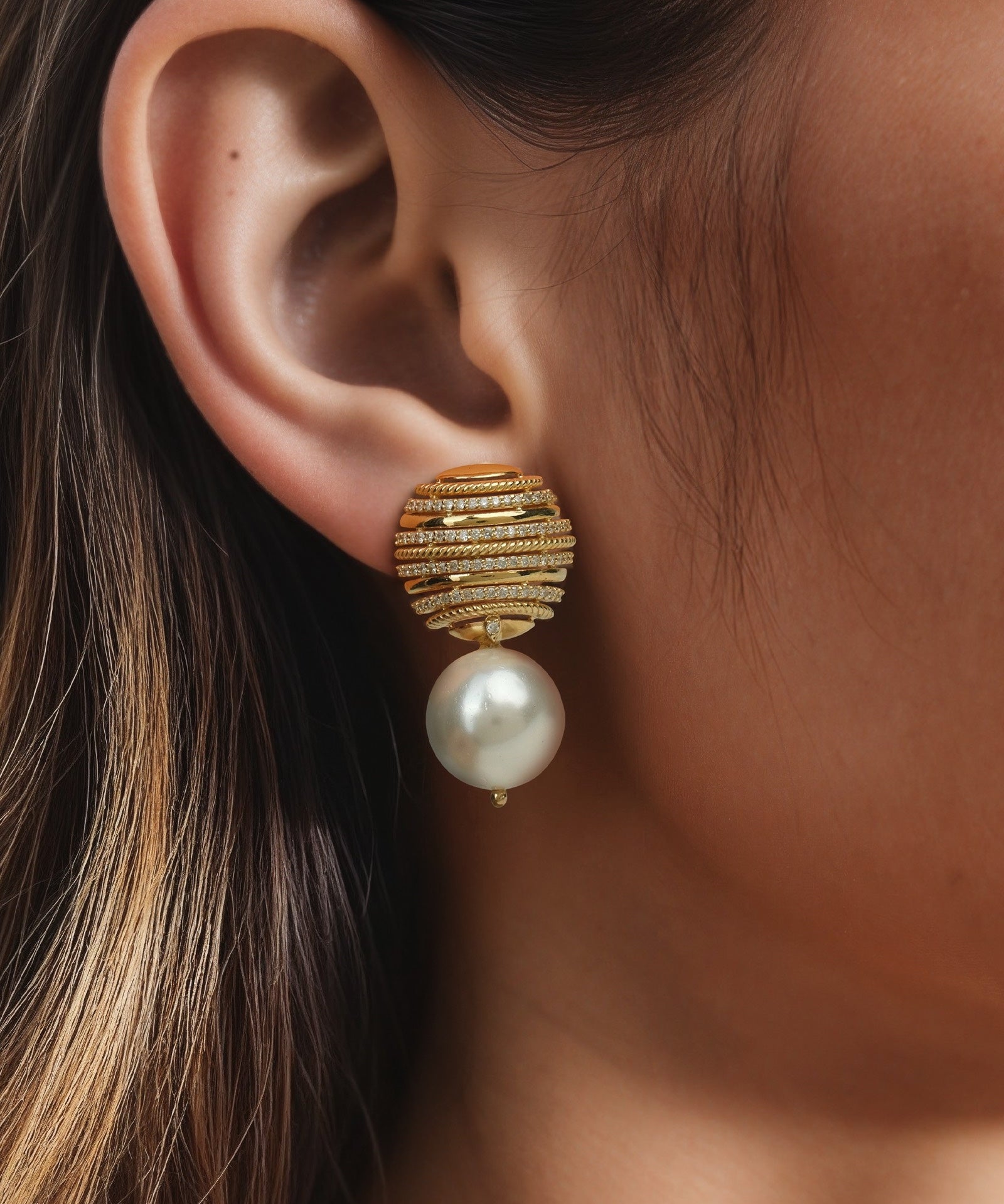 Around The Globe Earrings | AMARIS JEWELS | Fine Jewelry 