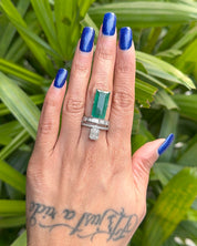 Baguette Emerald Ring | AMARIS JEWELS | Fine Jewelry 