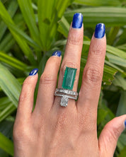 Baguette Emerald Ring | AMARIS JEWELS | Fine Jewelry 