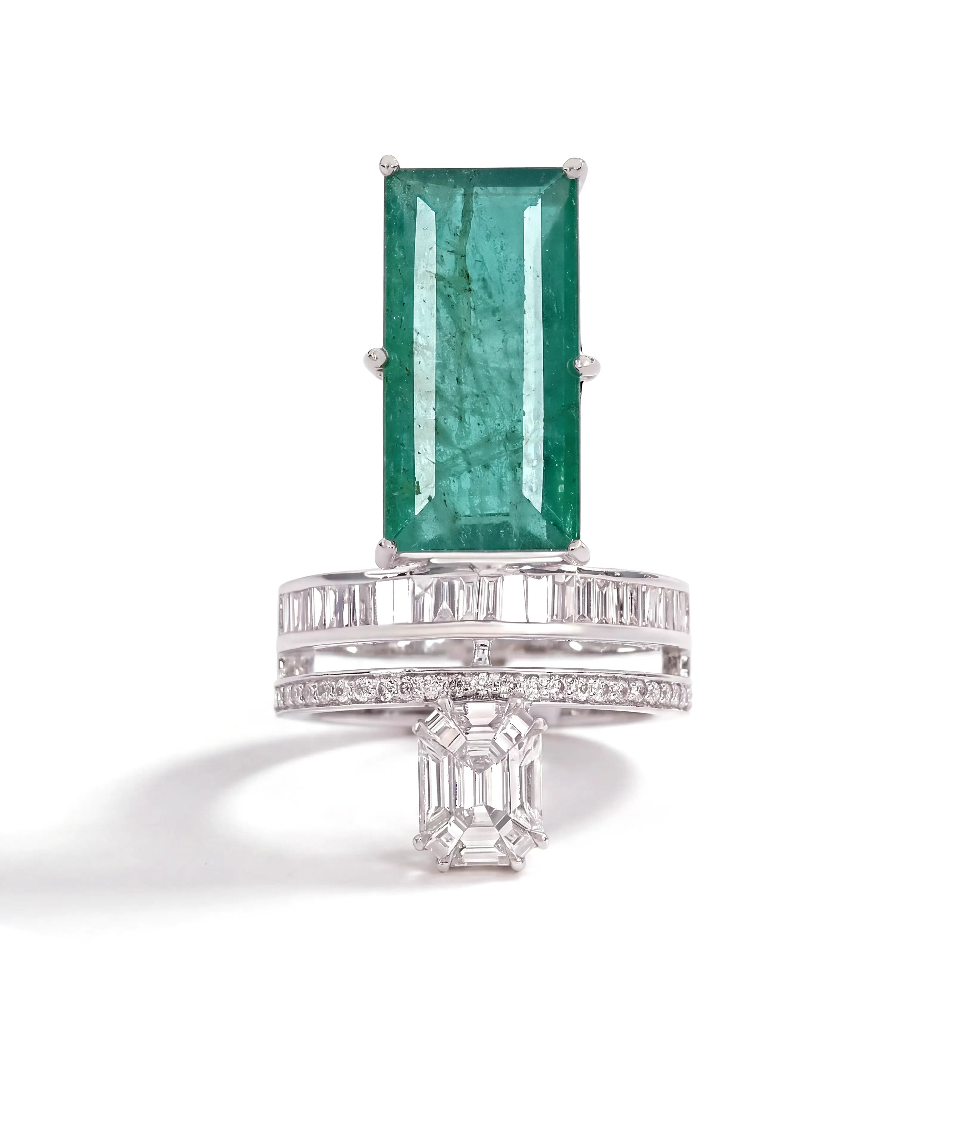 Baguette Emerald Ring | AMARIS JEWELS | Fine Jewelry