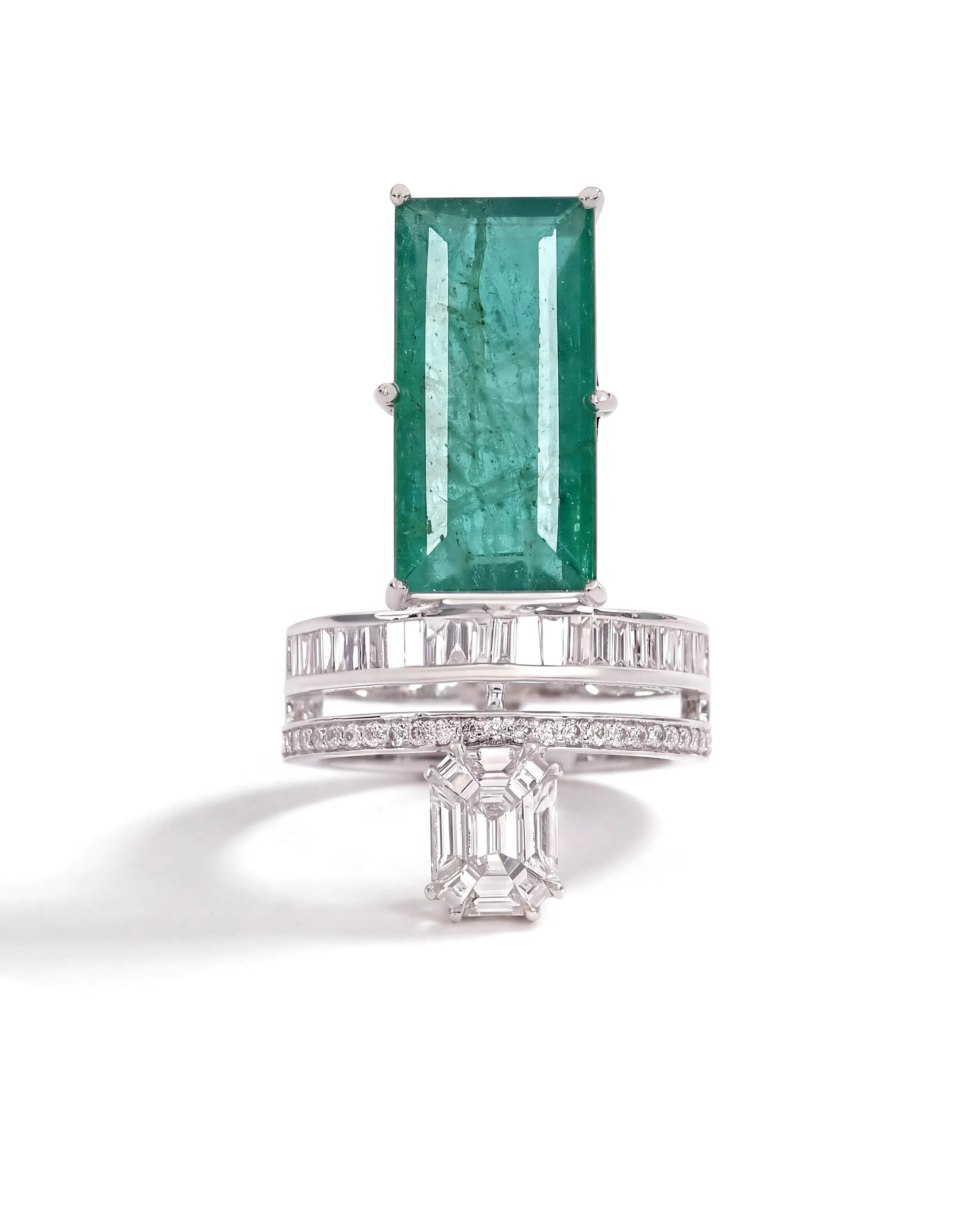 Baguette Emerald Ring | AMARIS JEWELS | Fine Jewelry