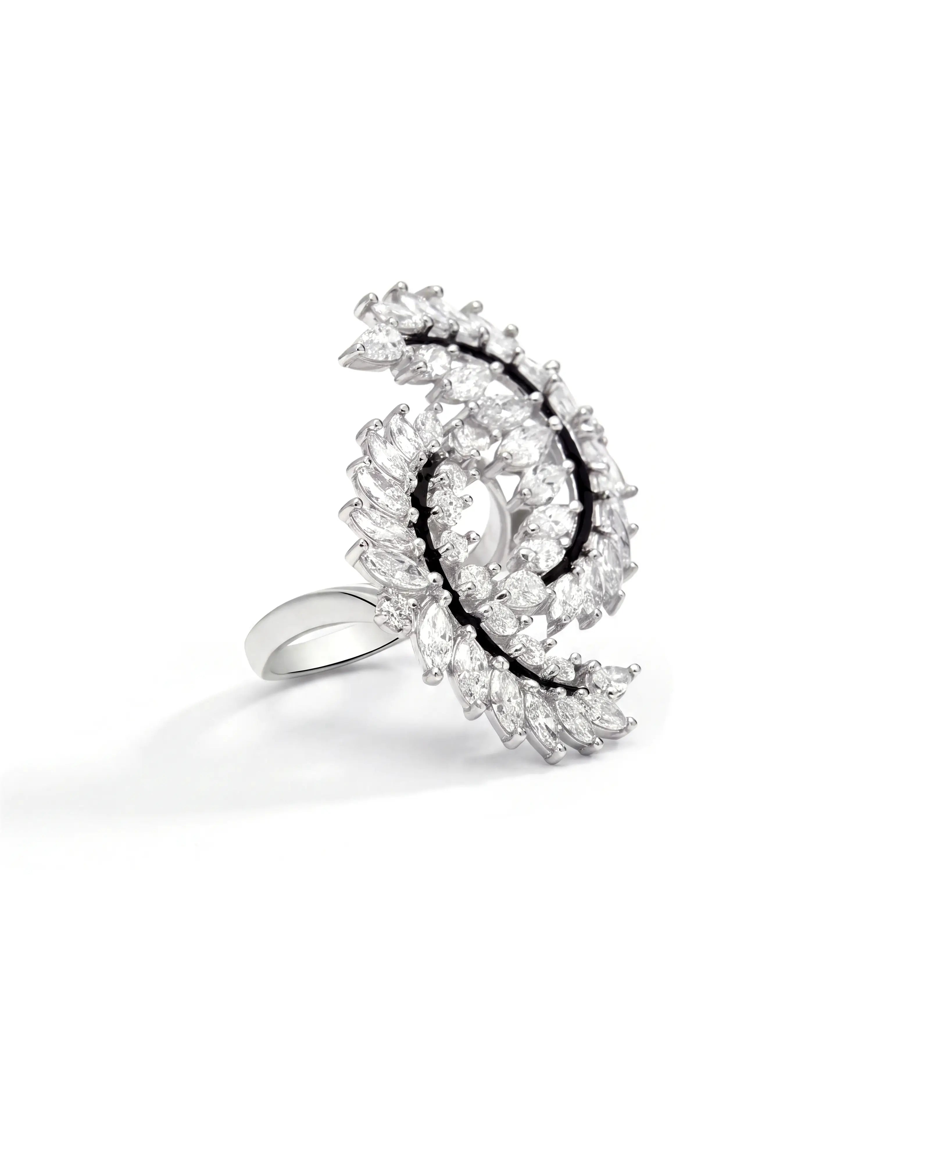 Boomerang Ring | AMARIS JEWELS | Fine Jewelry