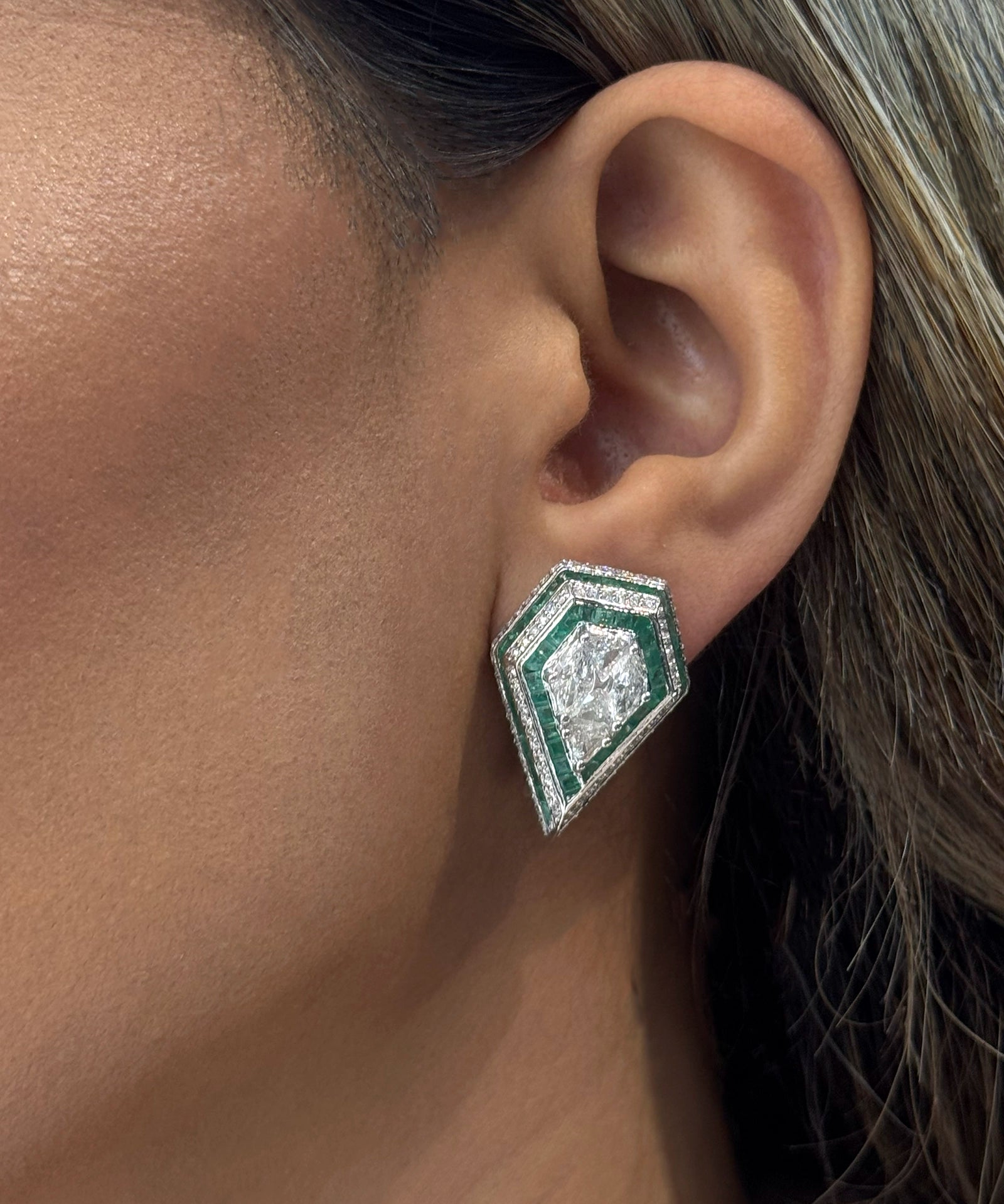 Boss Lady Earrings (Emeralds) | AMARIS JEWELS | Fine Jewelry 