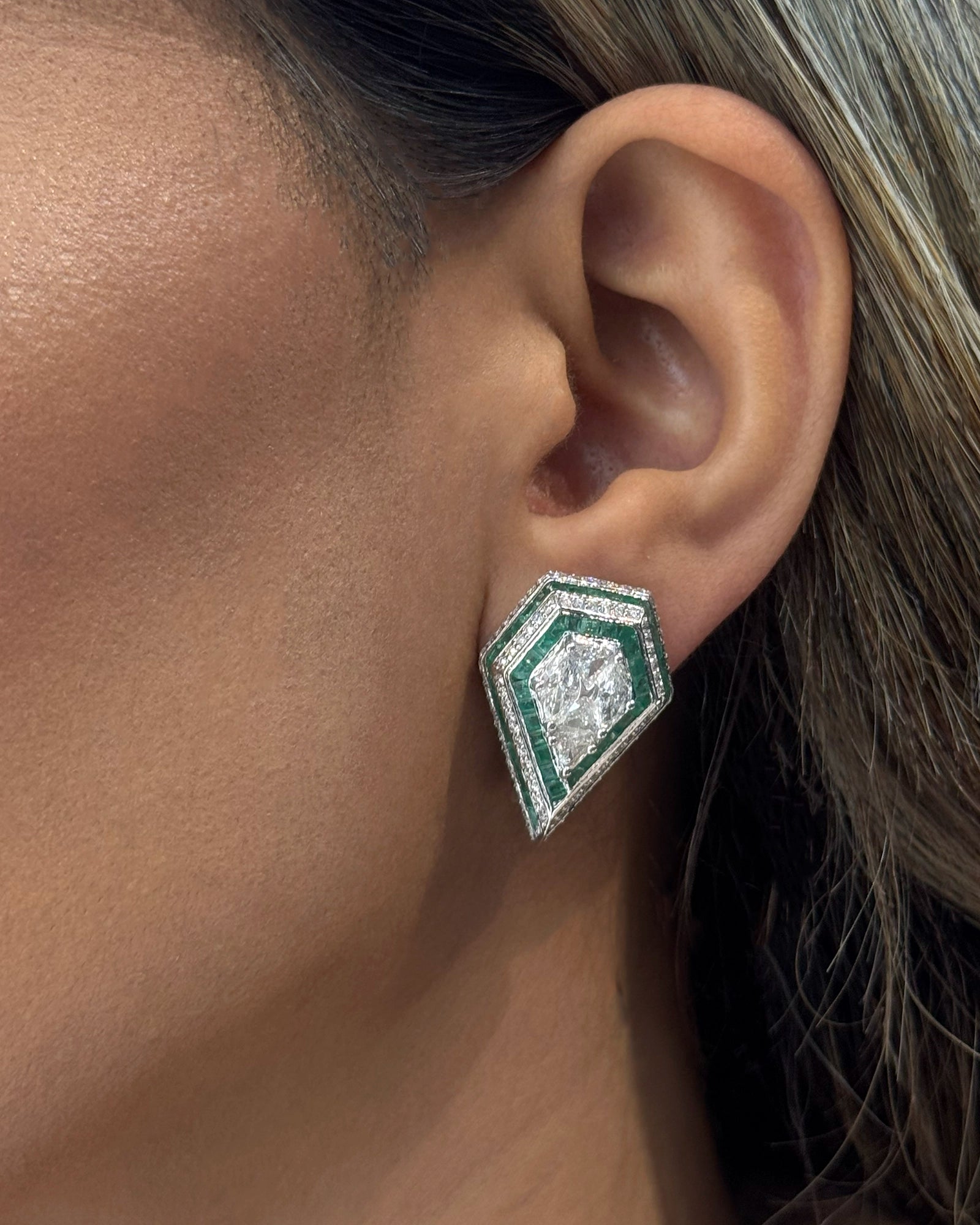 Boss Lady Earrings (Emeralds) | AMARIS JEWELS | Fine Jewelry 