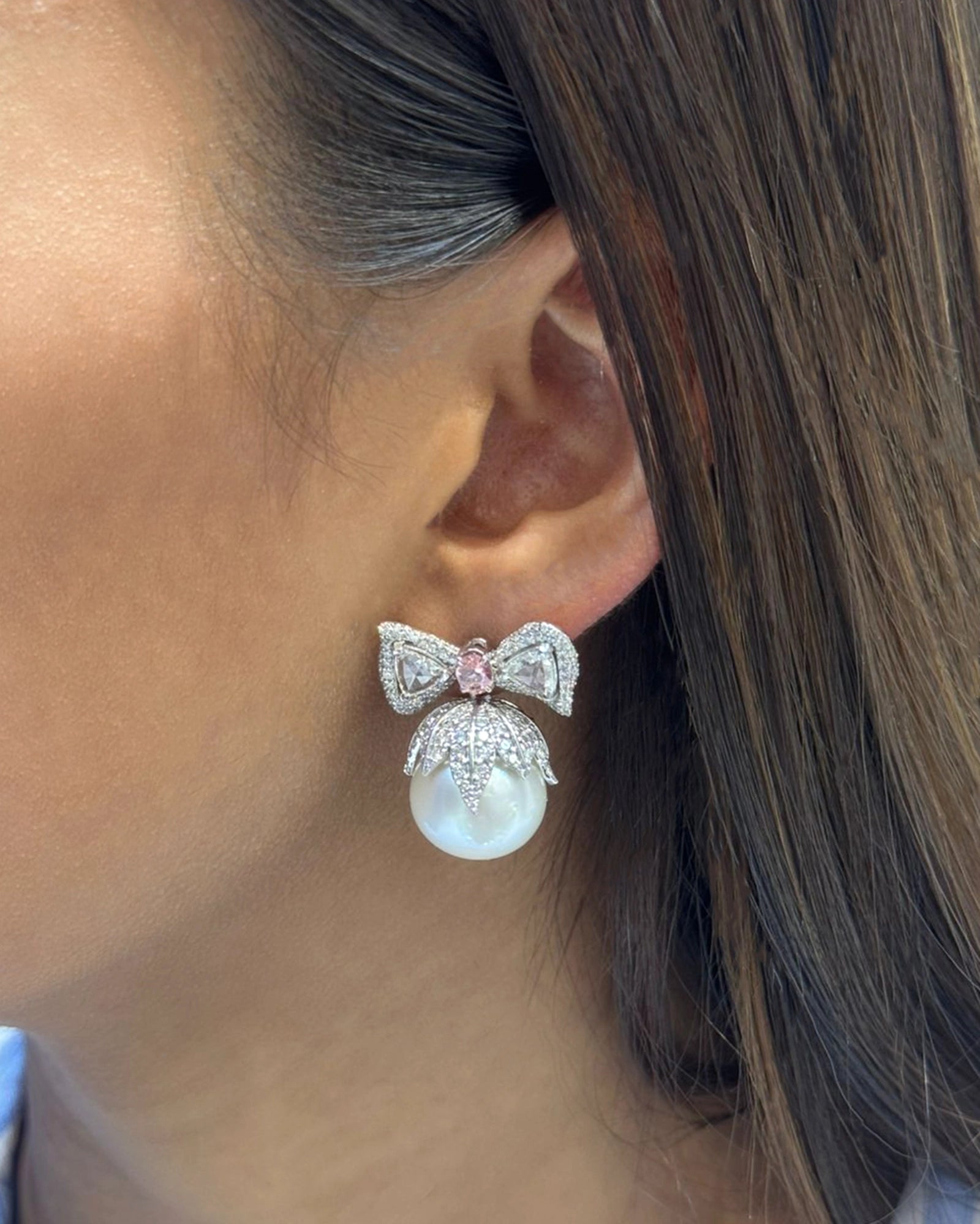 Bow charm Earrings | AMARIS JEWELS | Fine Jewelry 