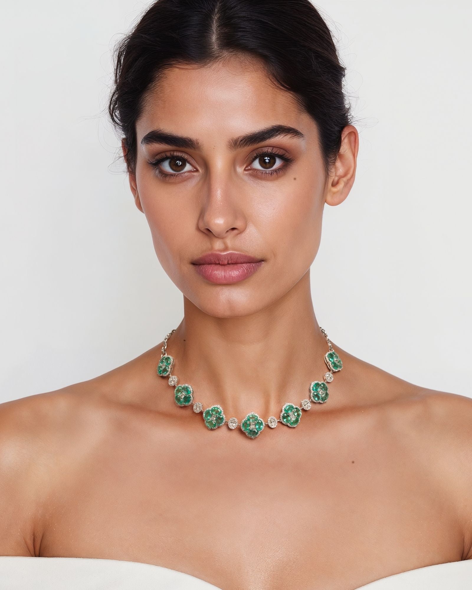 Calliope's Emerald Necklace | AMARIS JEWELS | Fine Jewelry 