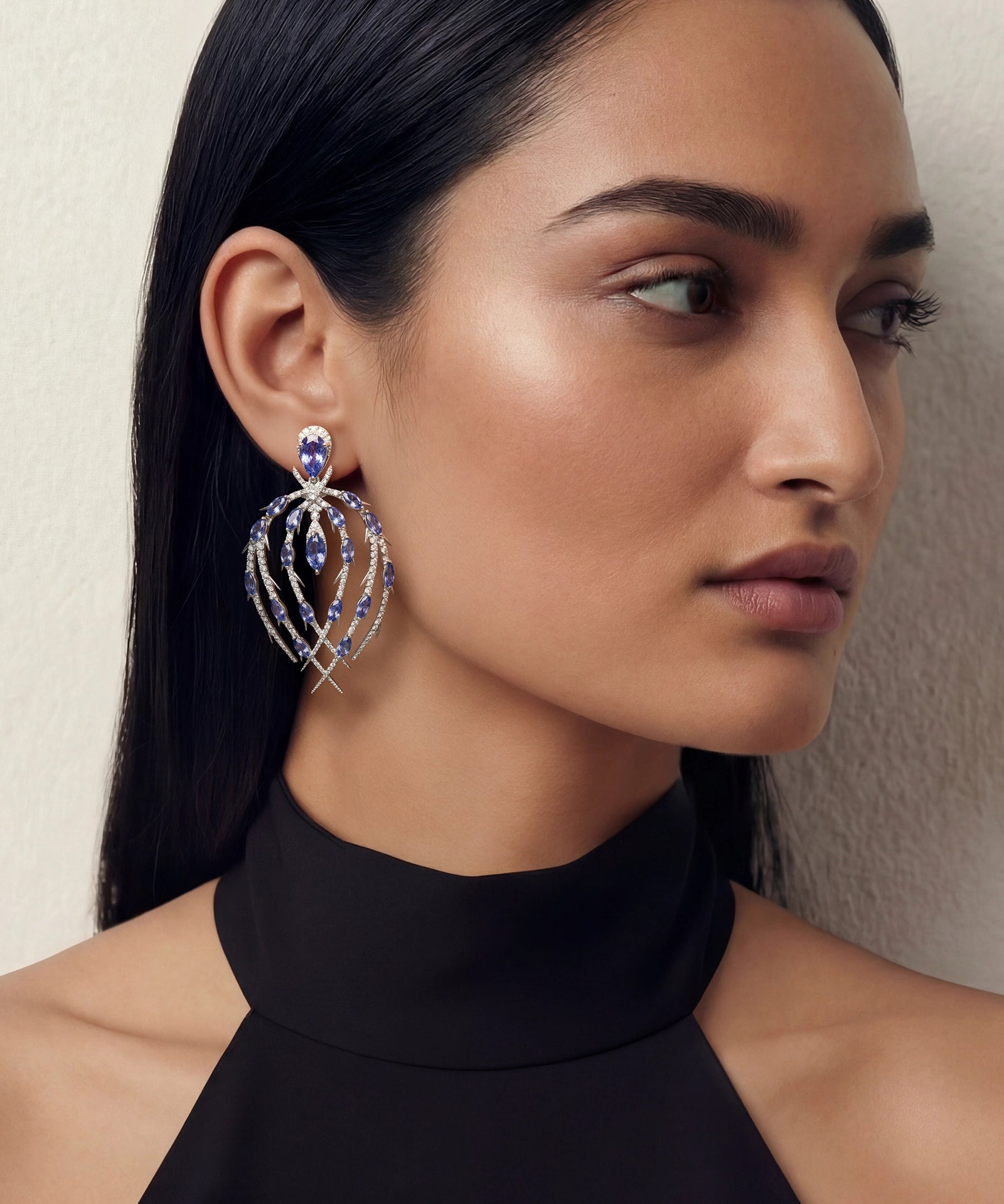 Claw It Earrings | AMARIS JEWELS | Fine Jewelry 
