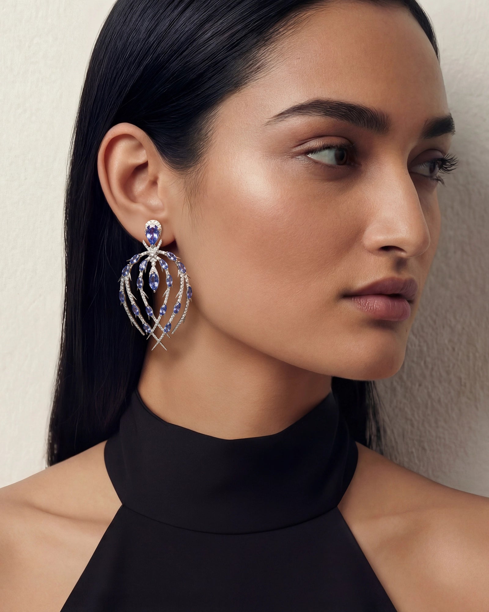 Claw It Earrings | AMARIS JEWELS | Fine Jewelry 