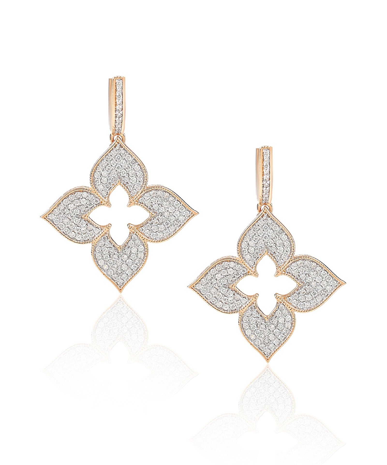 Clover Hoops | AMARIS JEWELS | Fine Jewelry 