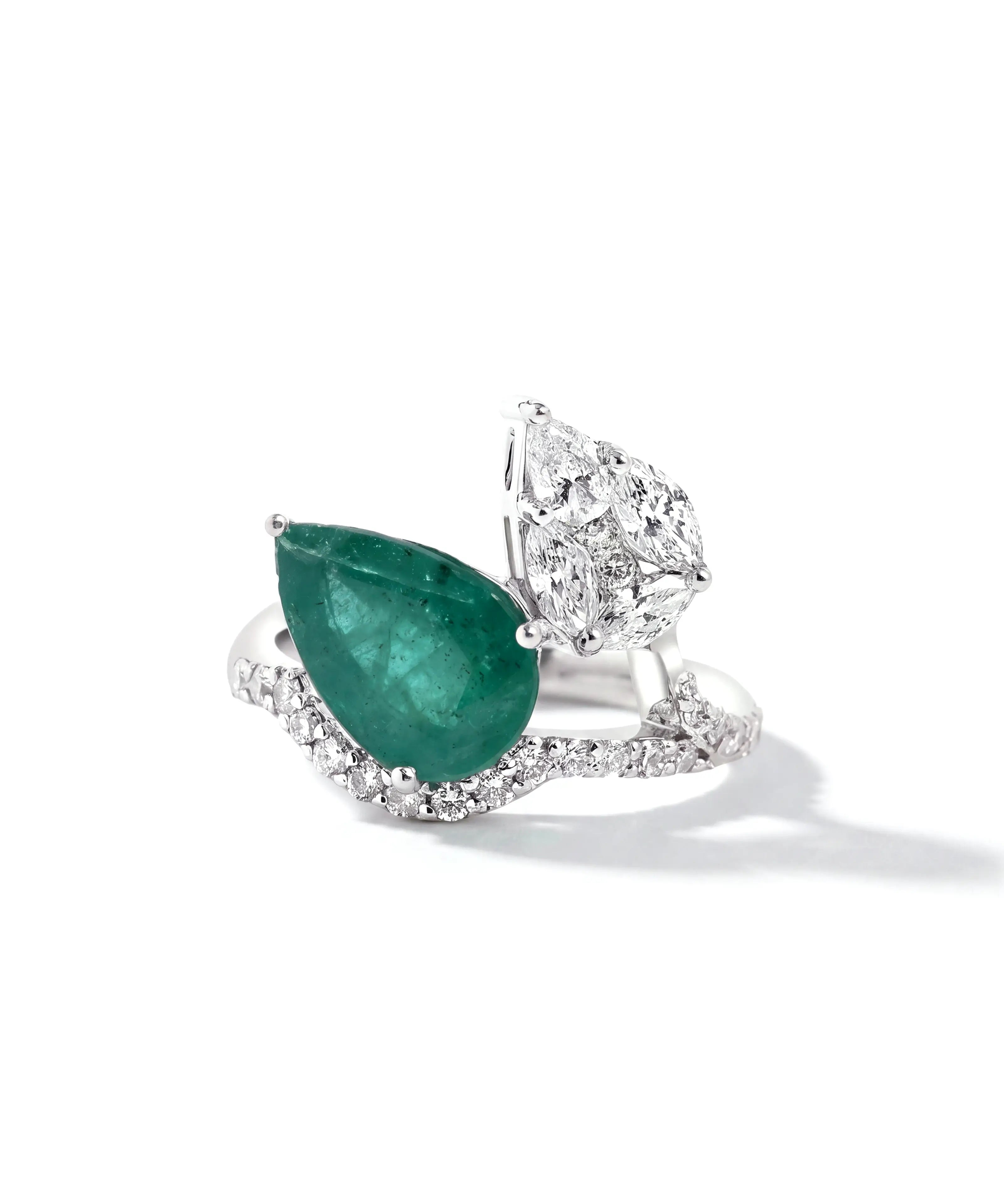 Colour Me Green Ring | AMARIS JEWELS | Fine Jewelry