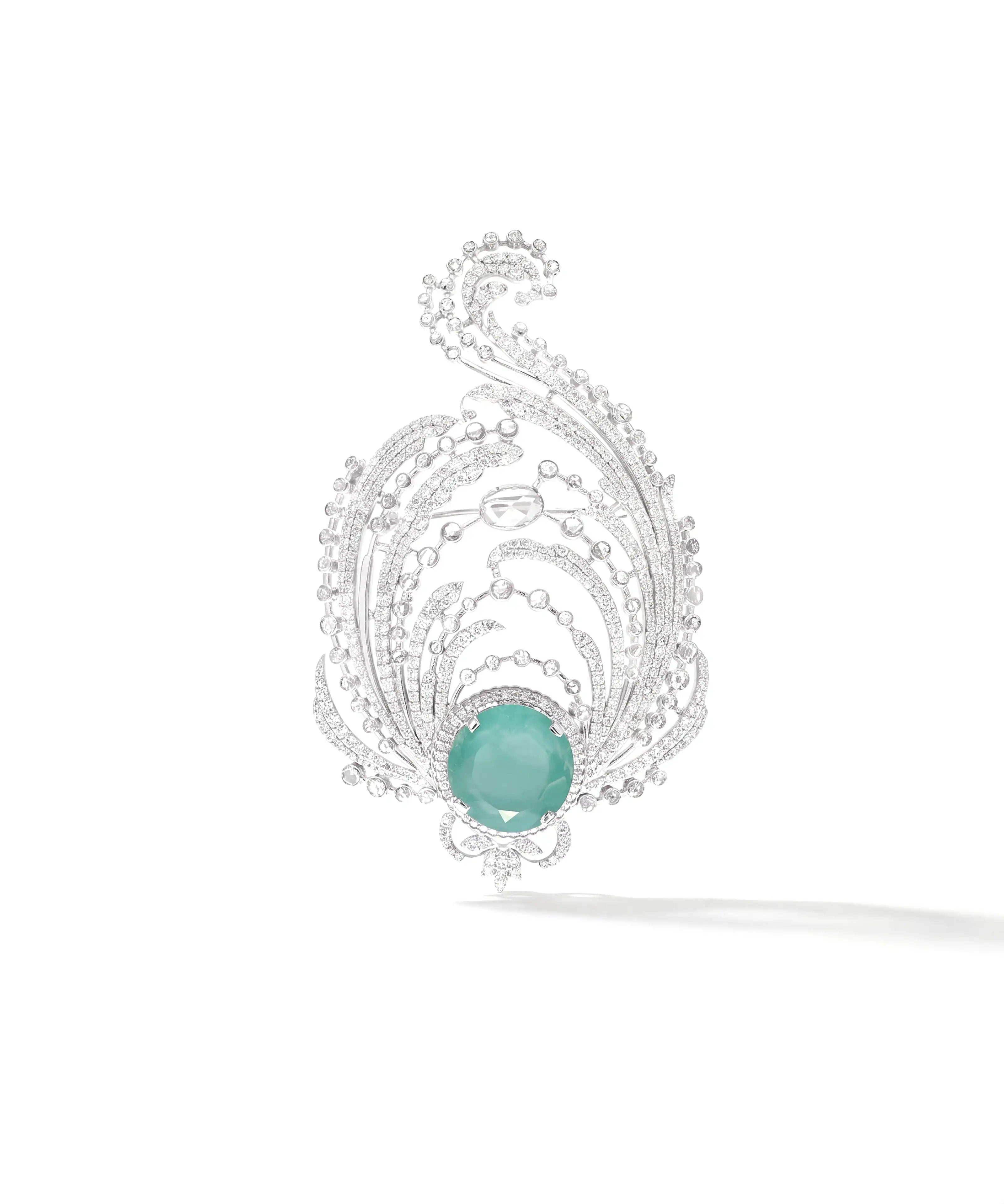 Crown Brooch | AMARIS JEWELS | Fine Jewelry