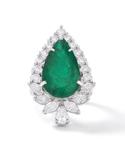 Crown Jewel Ring | AMARIS JEWELS | Fine Jewelry