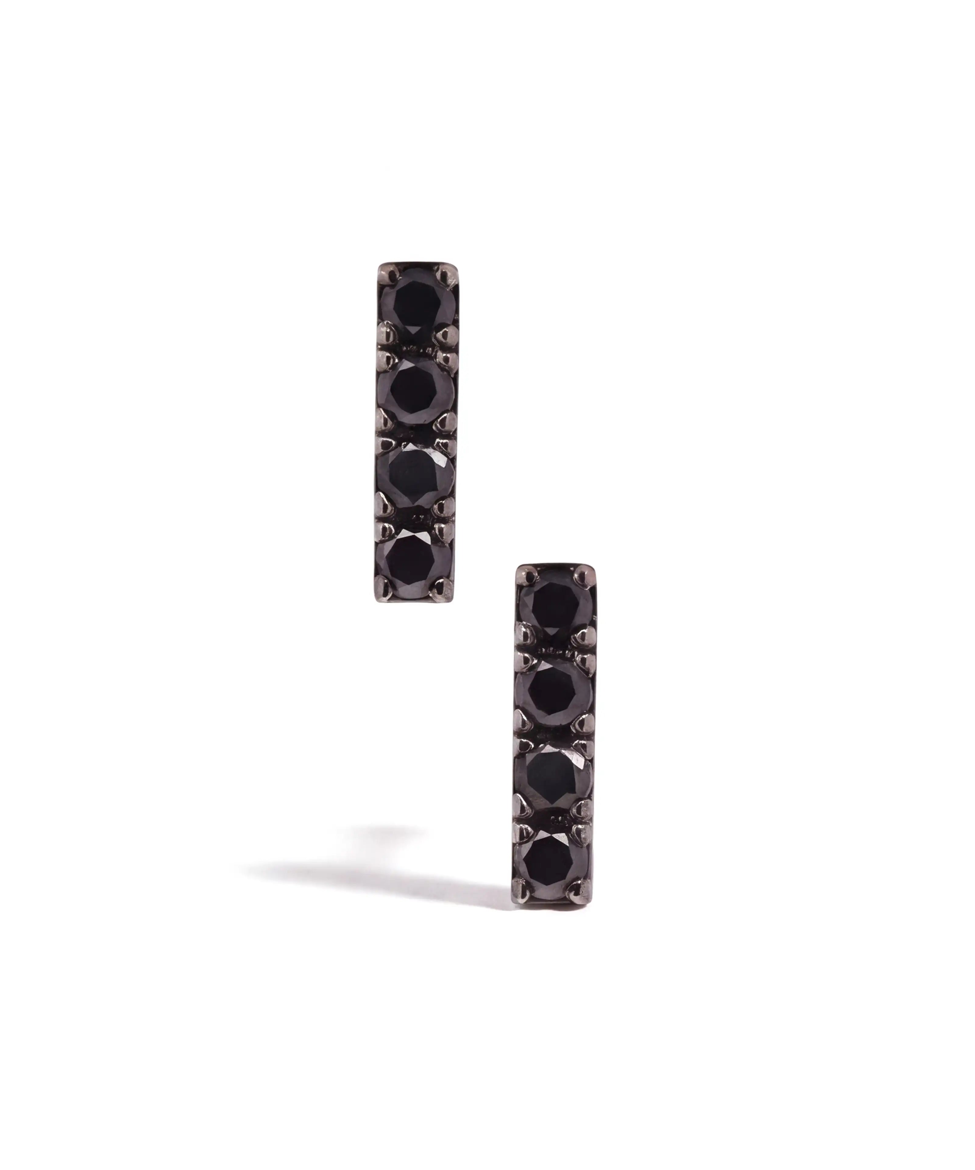 Dark link Earrings | AMARIS JEWELS | Fine Jewelry