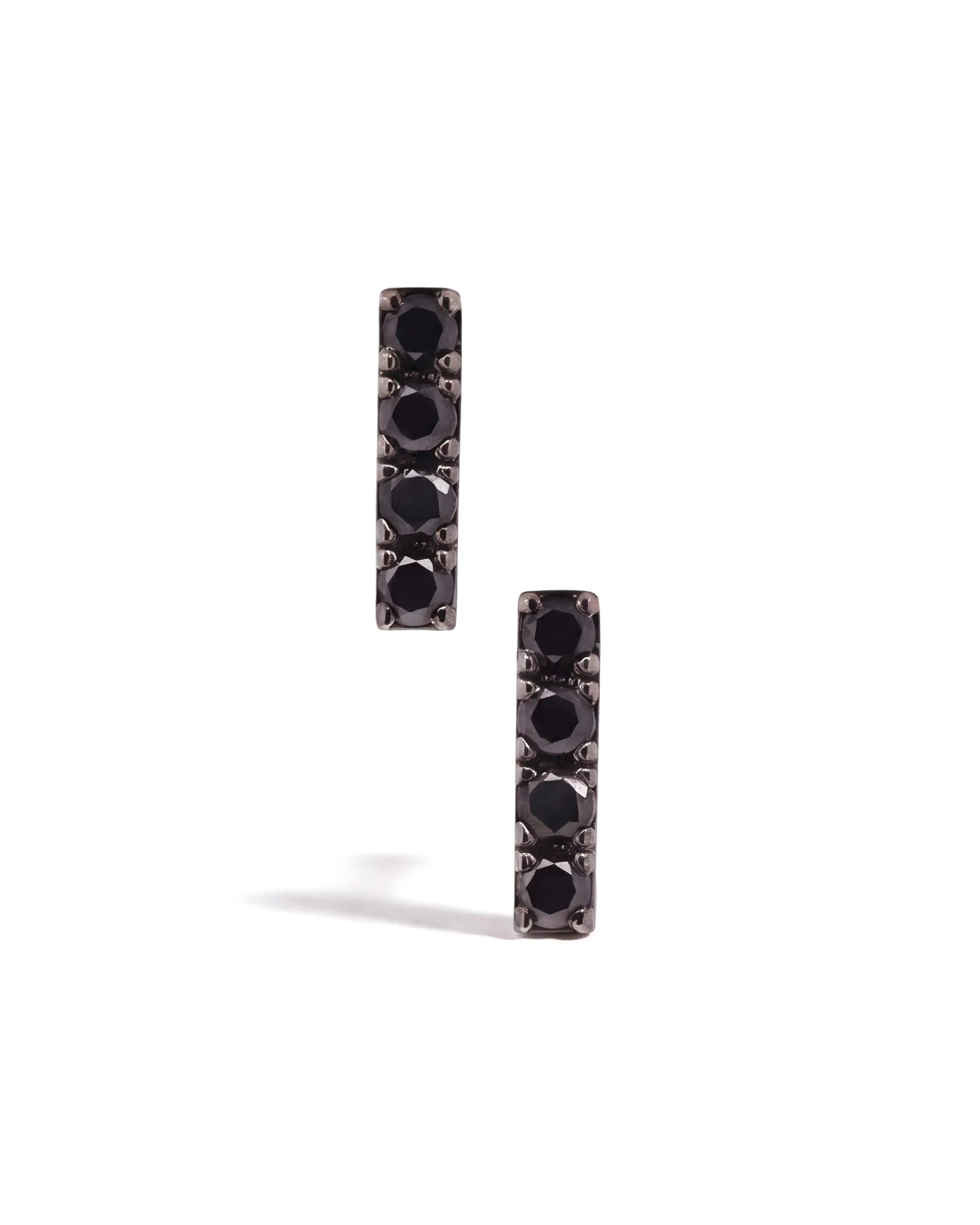 Dark link Earrings | AMARIS JEWELS | Fine Jewelry