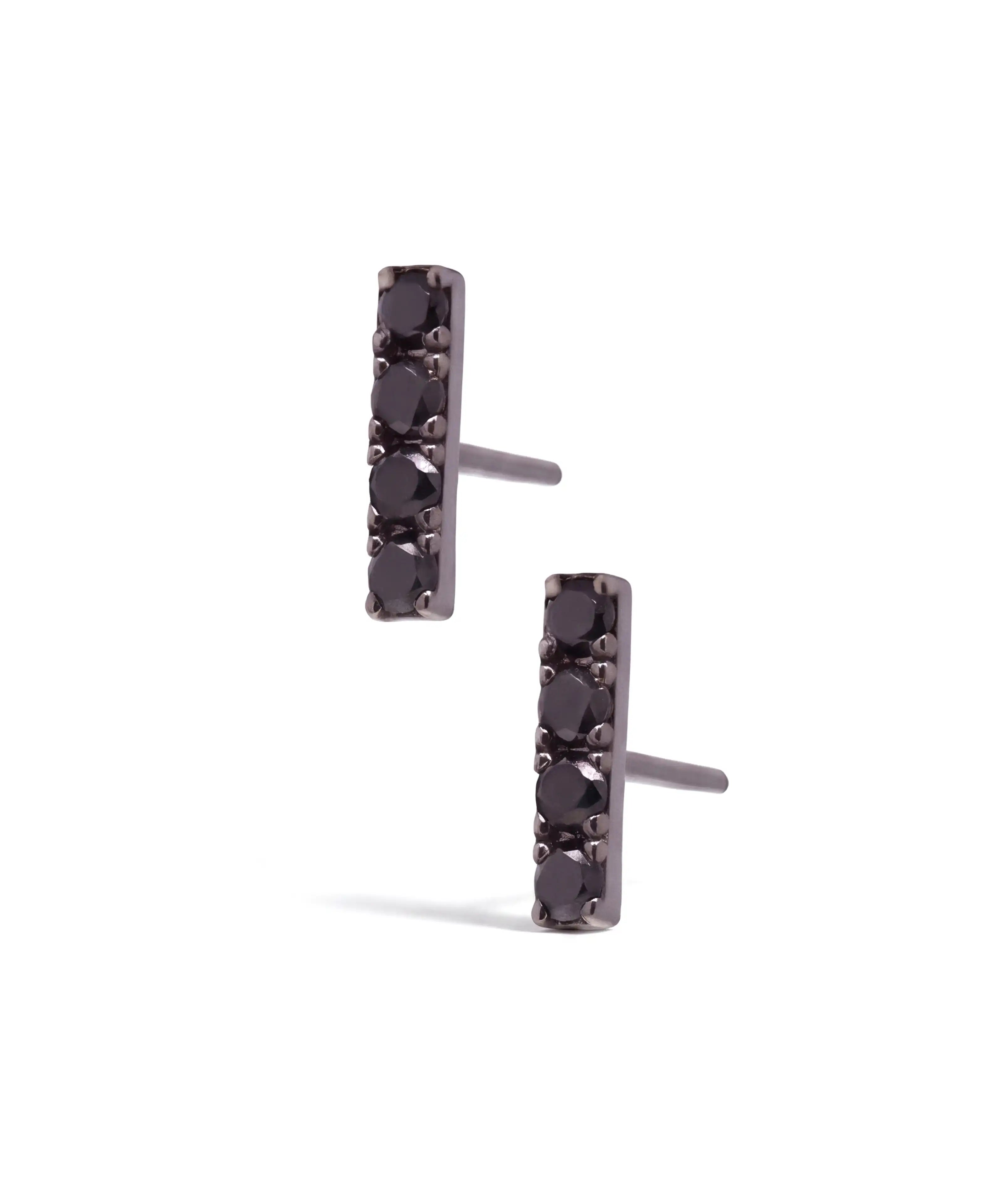 Dark link Earrings | AMARIS JEWELS | Fine Jewelry