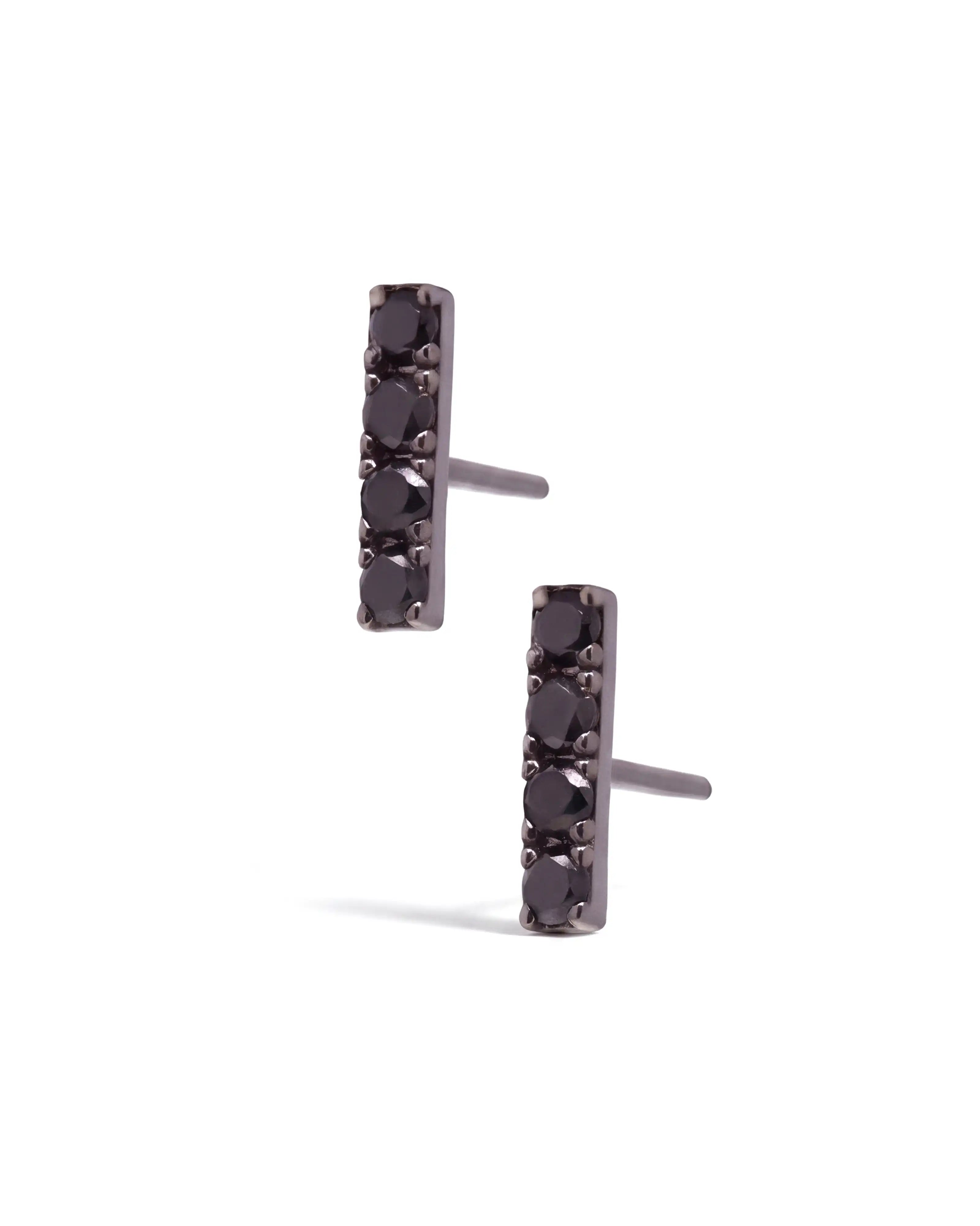 Dark link Earrings | AMARIS JEWELS | Fine Jewelry