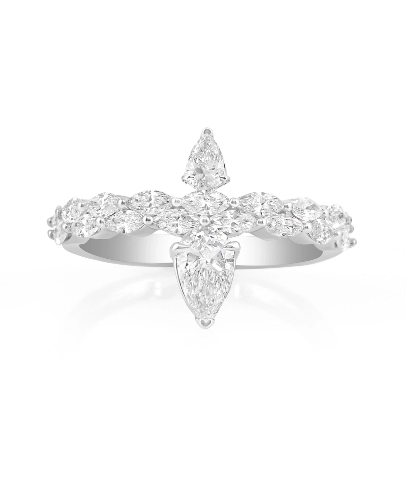 Diamond Anchor Ring | AMARIS JEWELS | Fine Jewelry 