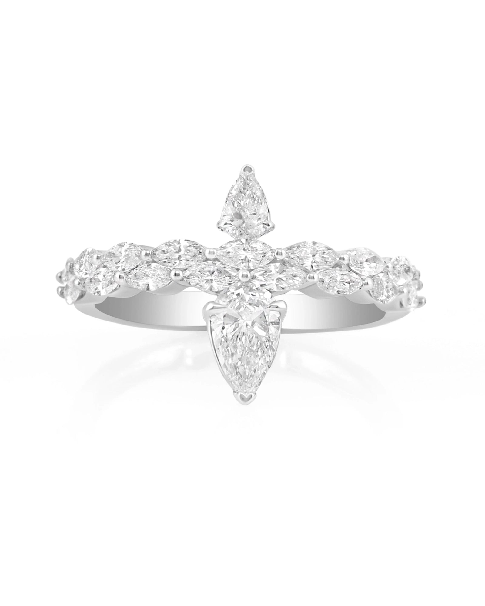 Diamond Anchor Ring | AMARIS JEWELS | Fine Jewelry 