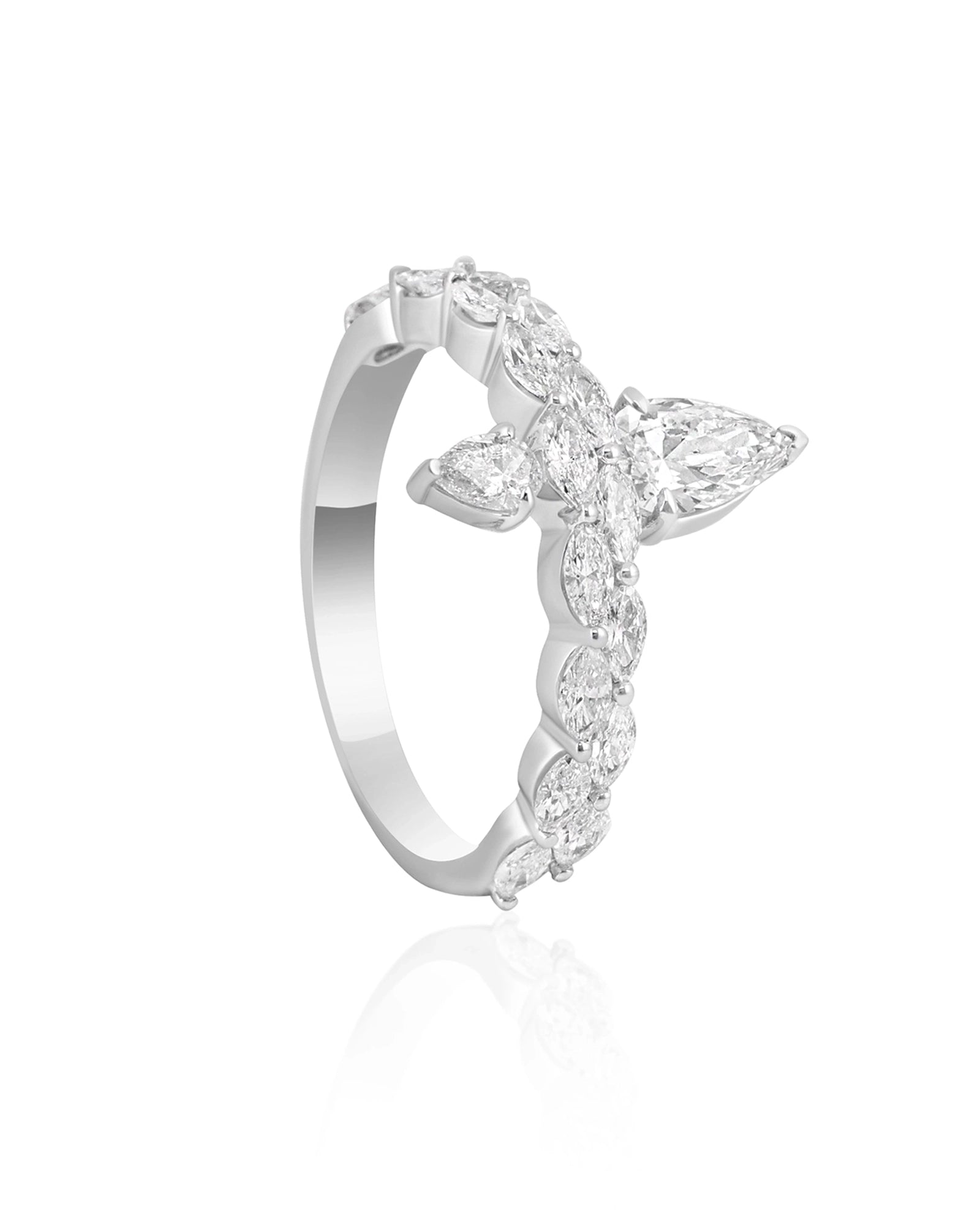 Diamond Anchor Ring | AMARIS JEWELS | Fine Jewelry 