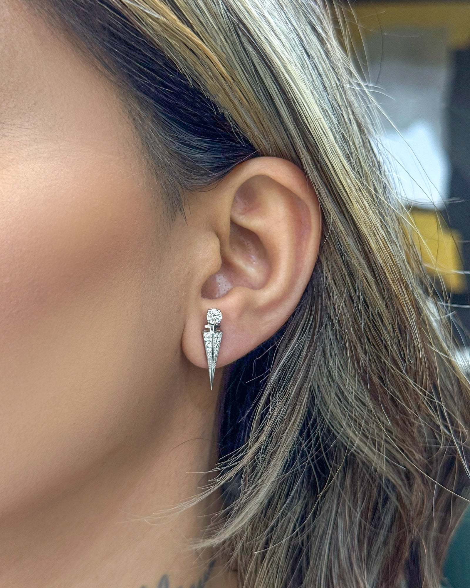 Diamond Dash Earrings | AMARIS JEWELS | Fine Jewelry 