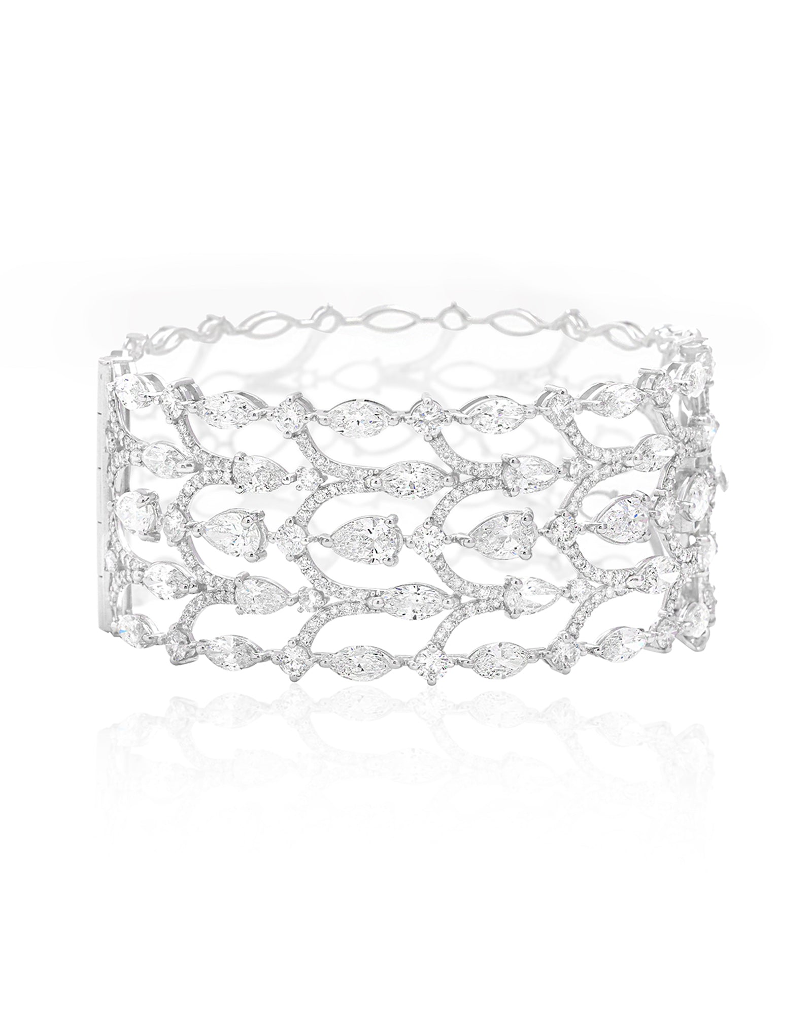 Diamond Stream Bracelet | AMARIS JEWELS | Fine Jewelry 