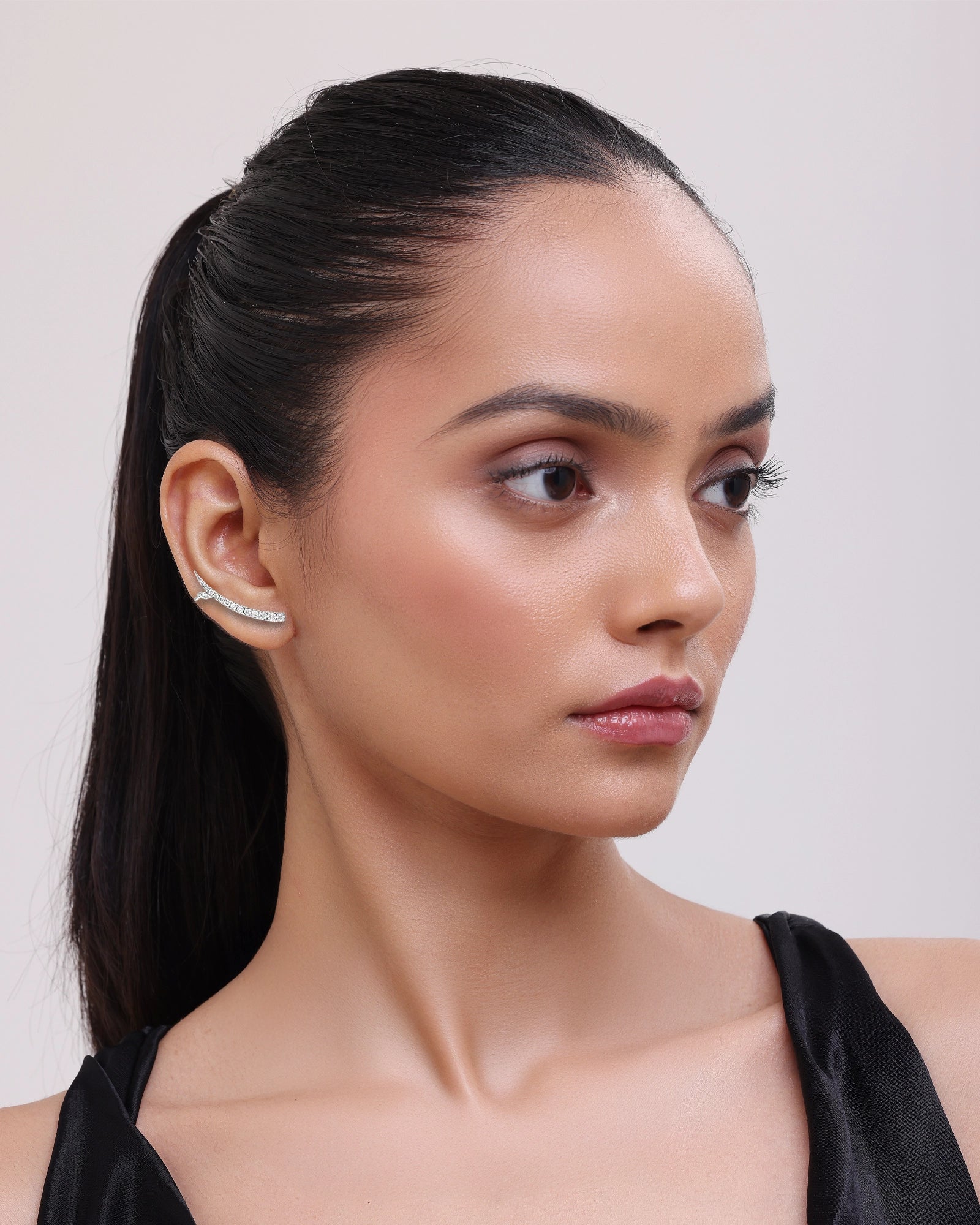 Diamond Strike Earrings | AMARIS JEWELS | Fine Jewelry 