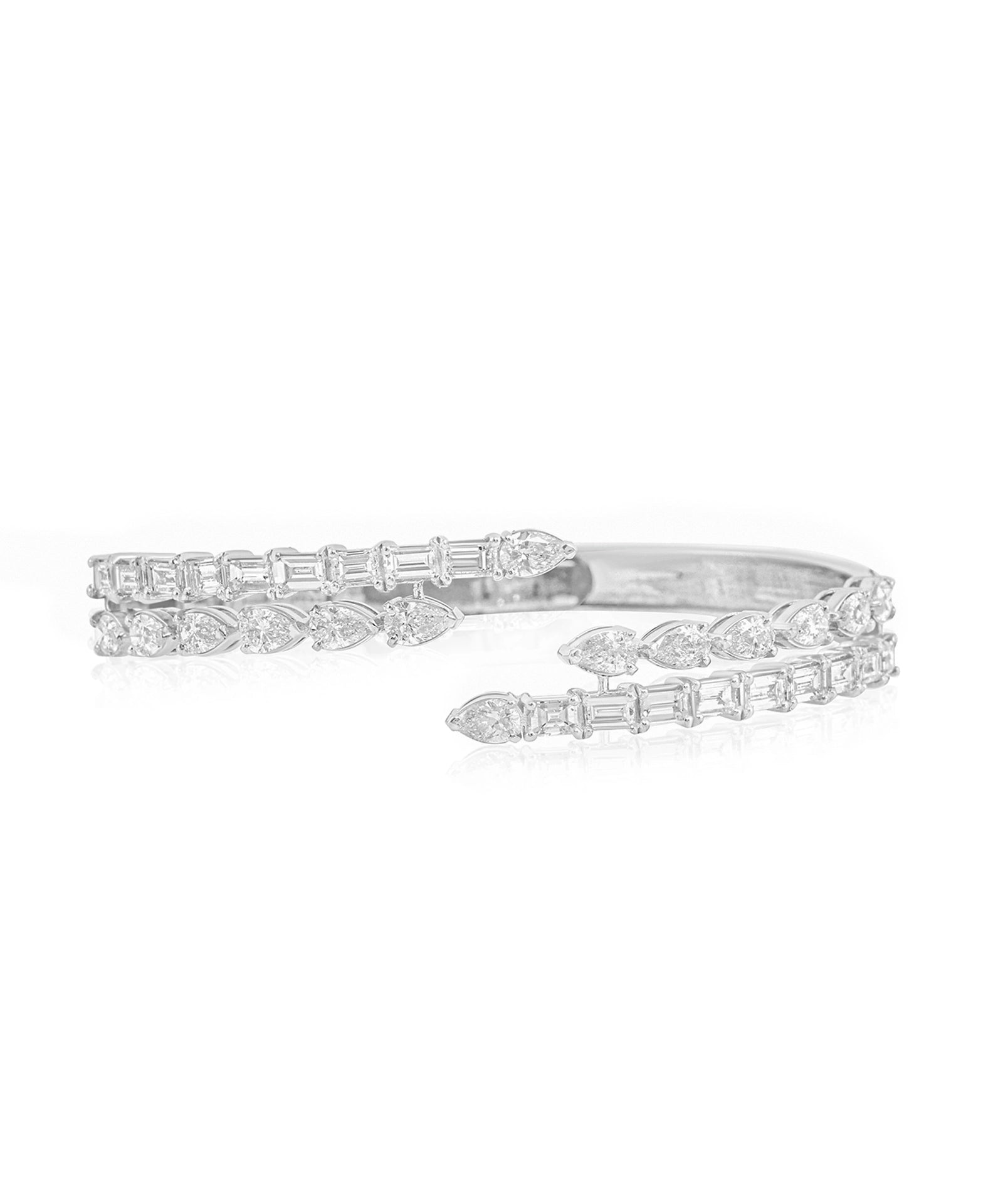 Diamond Swirl Bracelet | AMARIS JEWELS | Fine Jewelry 