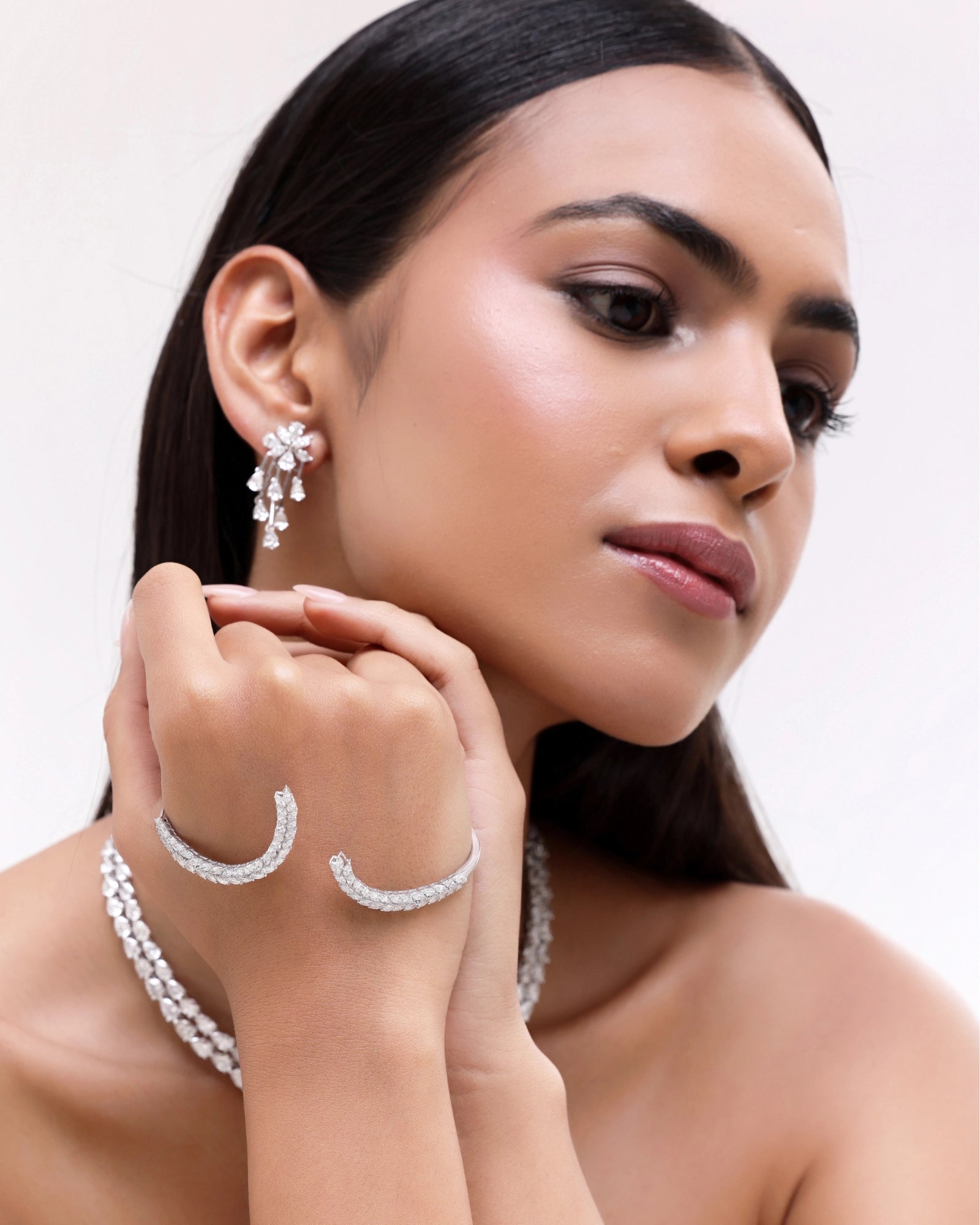 Diamond Trail Palmcuff | AMARIS JEWELS | Fine Jewelry 