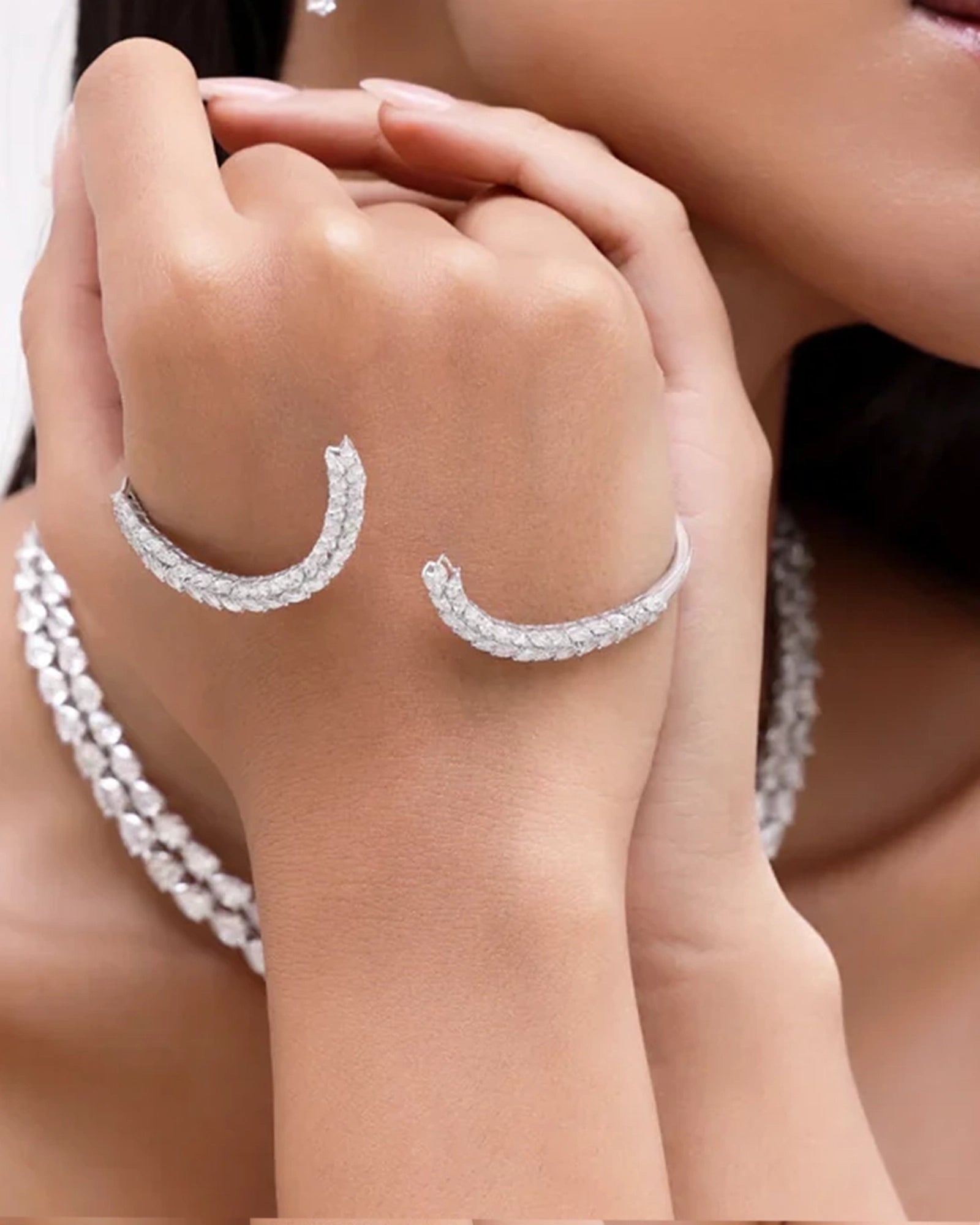 Diamond Trail Palmcuff | AMARIS JEWELS | Fine Jewelry 