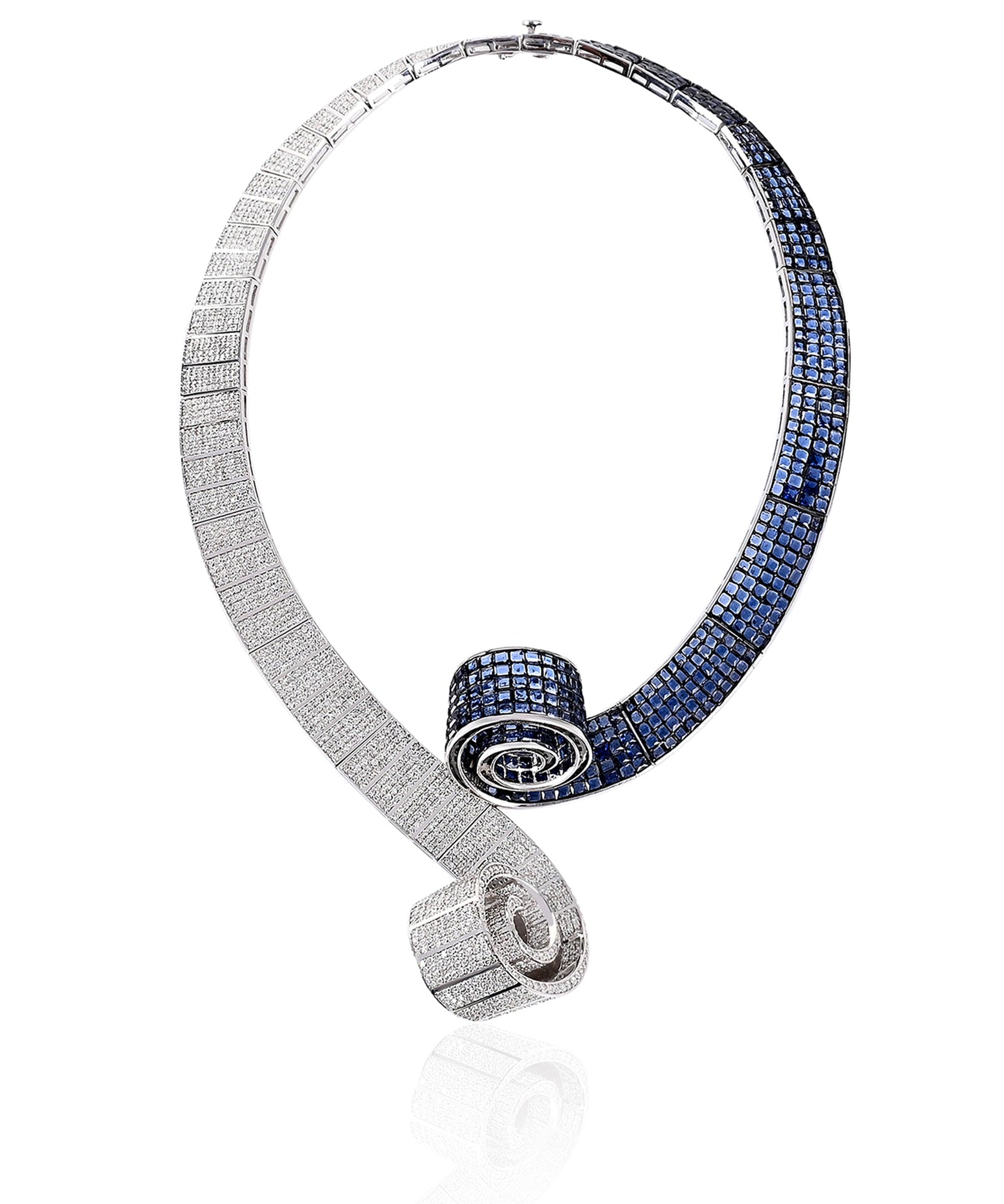 Embrace the Swirl Necklace | AMARIS JEWELS | Fine Jewelry 