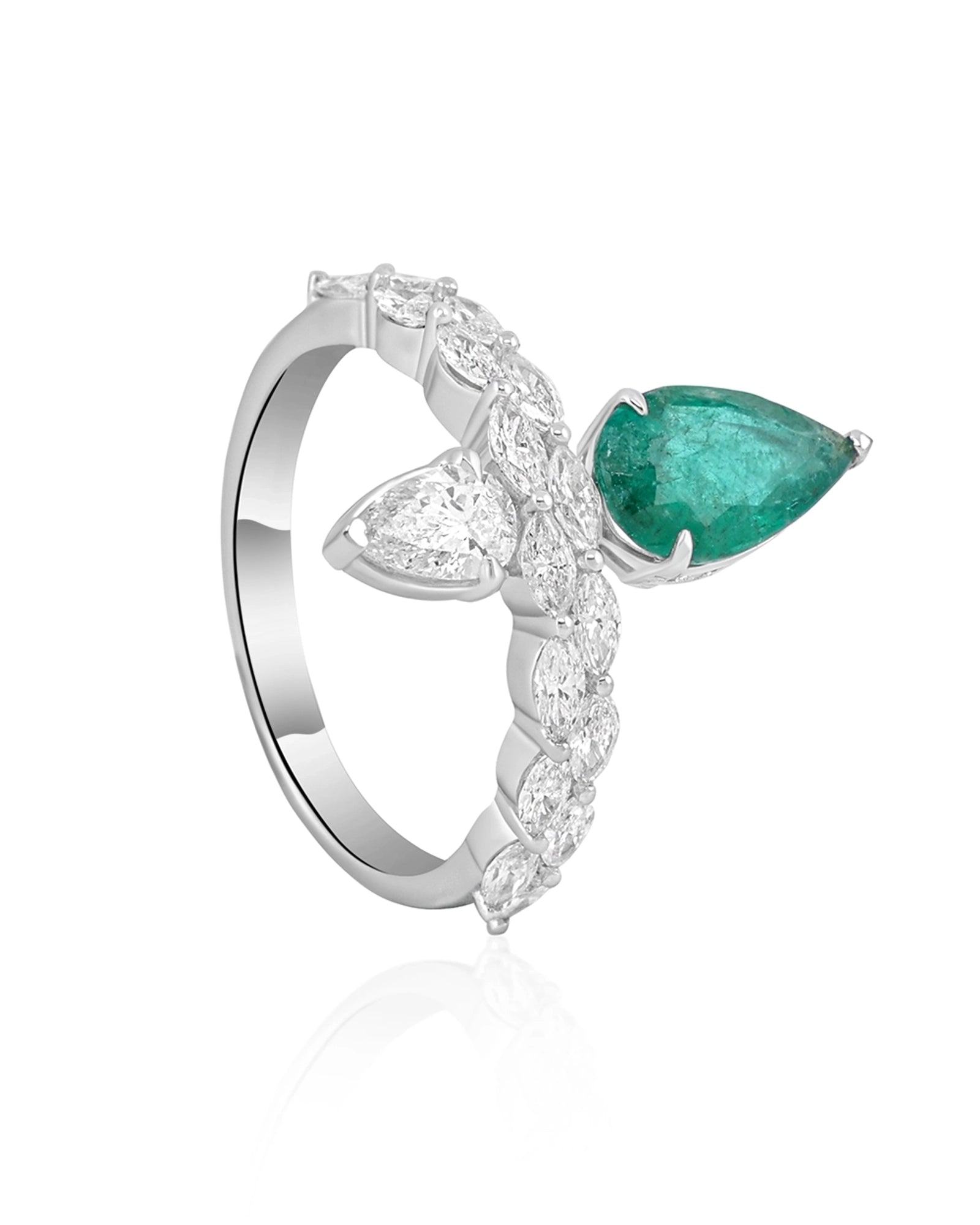 Emerald Anchor Ring | AMARIS JEWELS | Fine Jewelry 