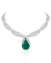 Emerald Aura Necklace | AMARIS JEWELS | Fine Jewelry 