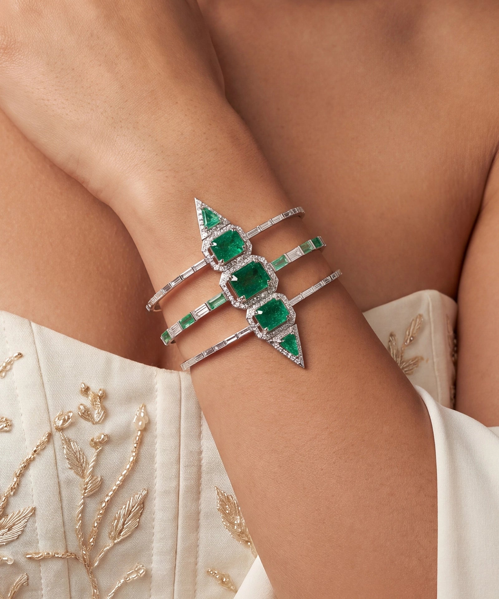 Emerald Axis Bracelet | AMARIS JEWELS | Fine Jewelry
