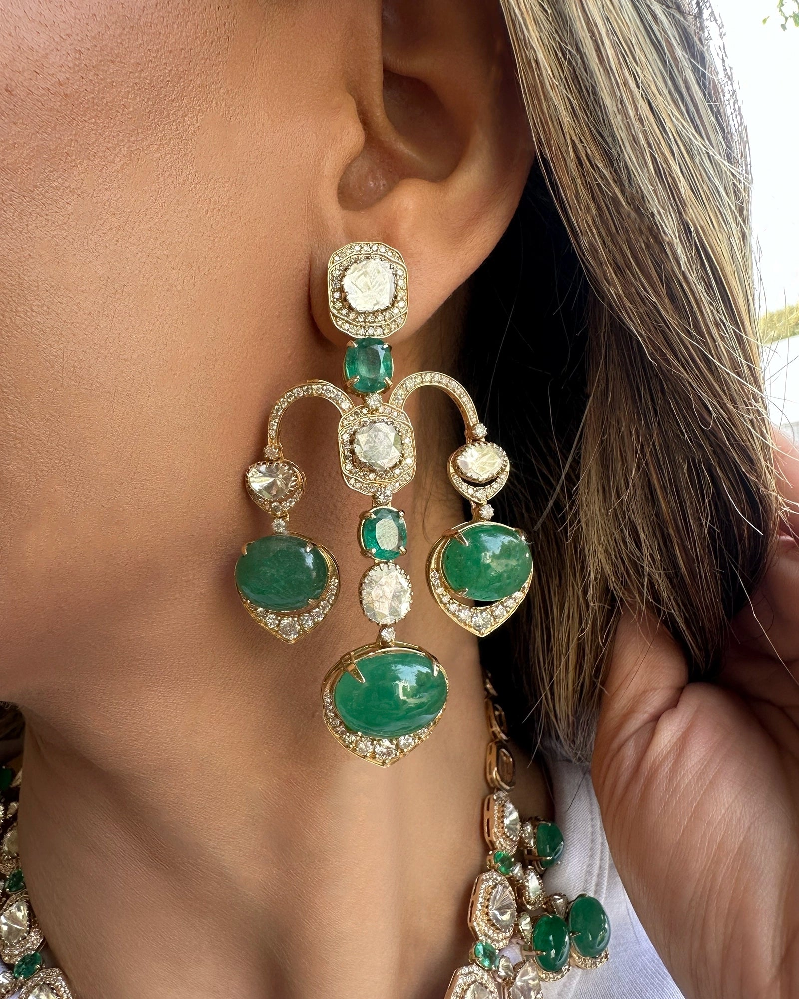 Emerald Bagh Earrings | AMARIS JEWELS | Fine Jewelry 