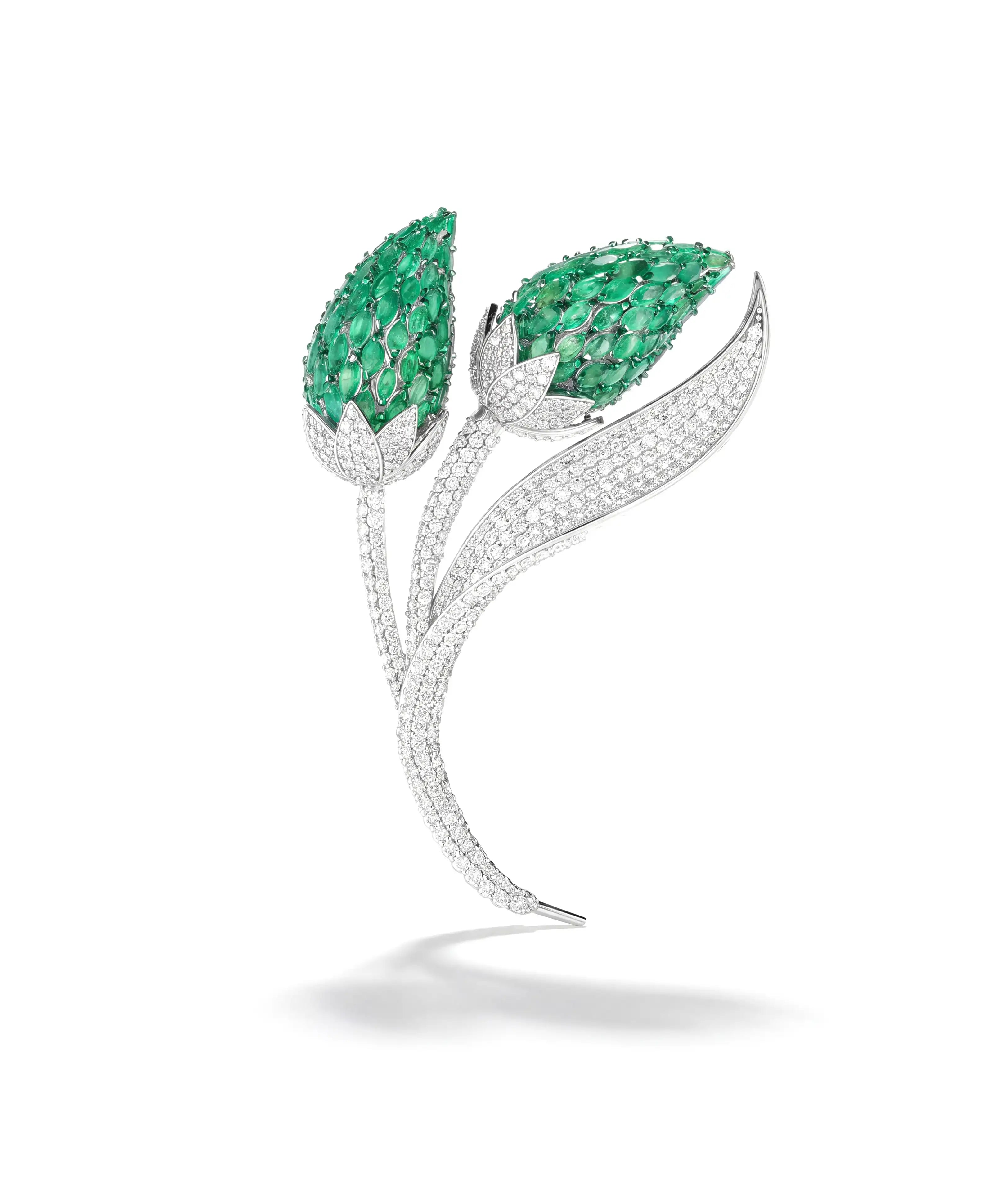 Emerald Bloom Brooch | AMARIS JEWELS | Fine Jewelry