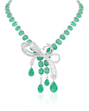 Emerald Bow Necklace | AMARIS JEWELS | Fine Jewelry 