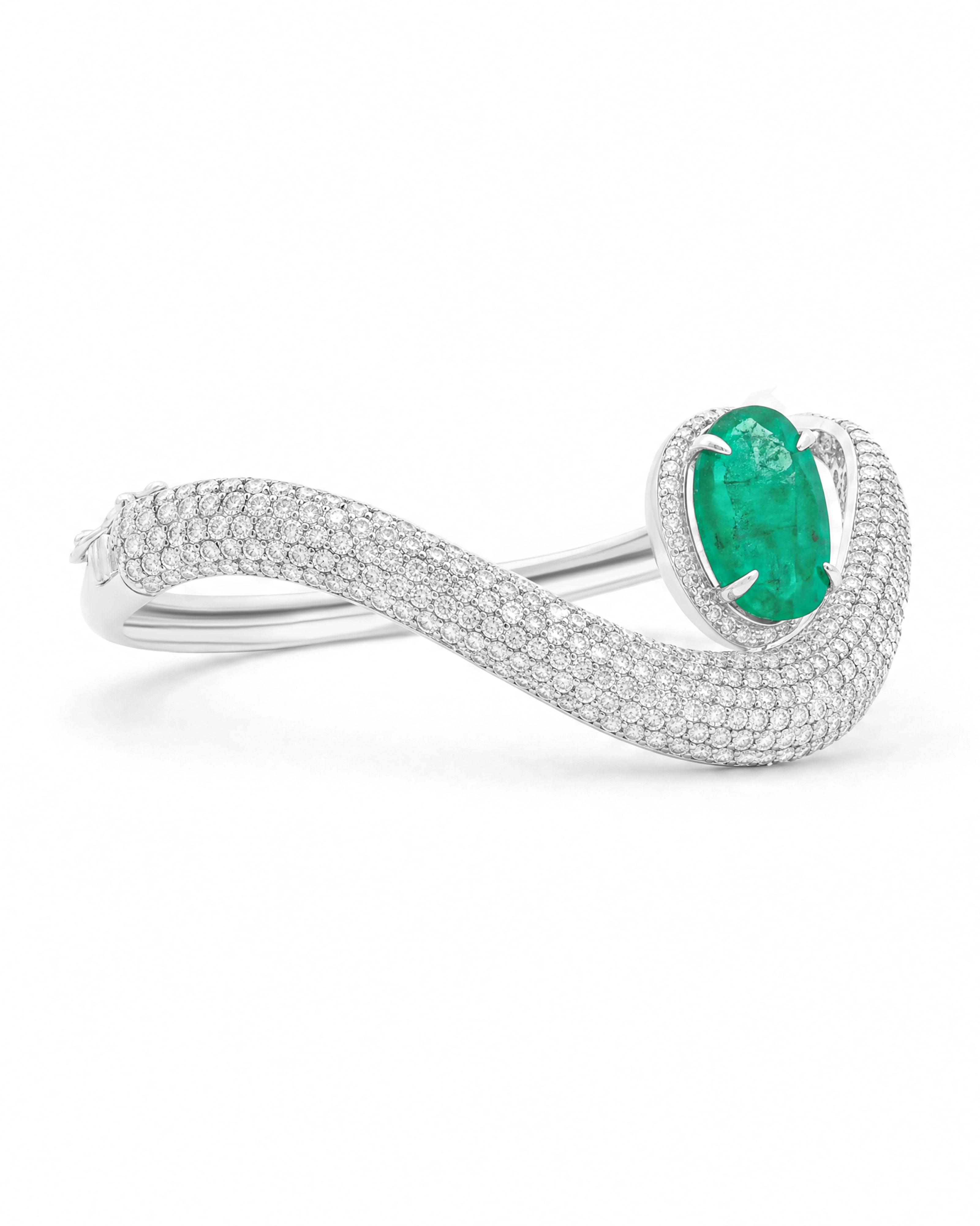 Emerald Chevron Bracelet | AMARIS JEWELS | Fine Jewelry
