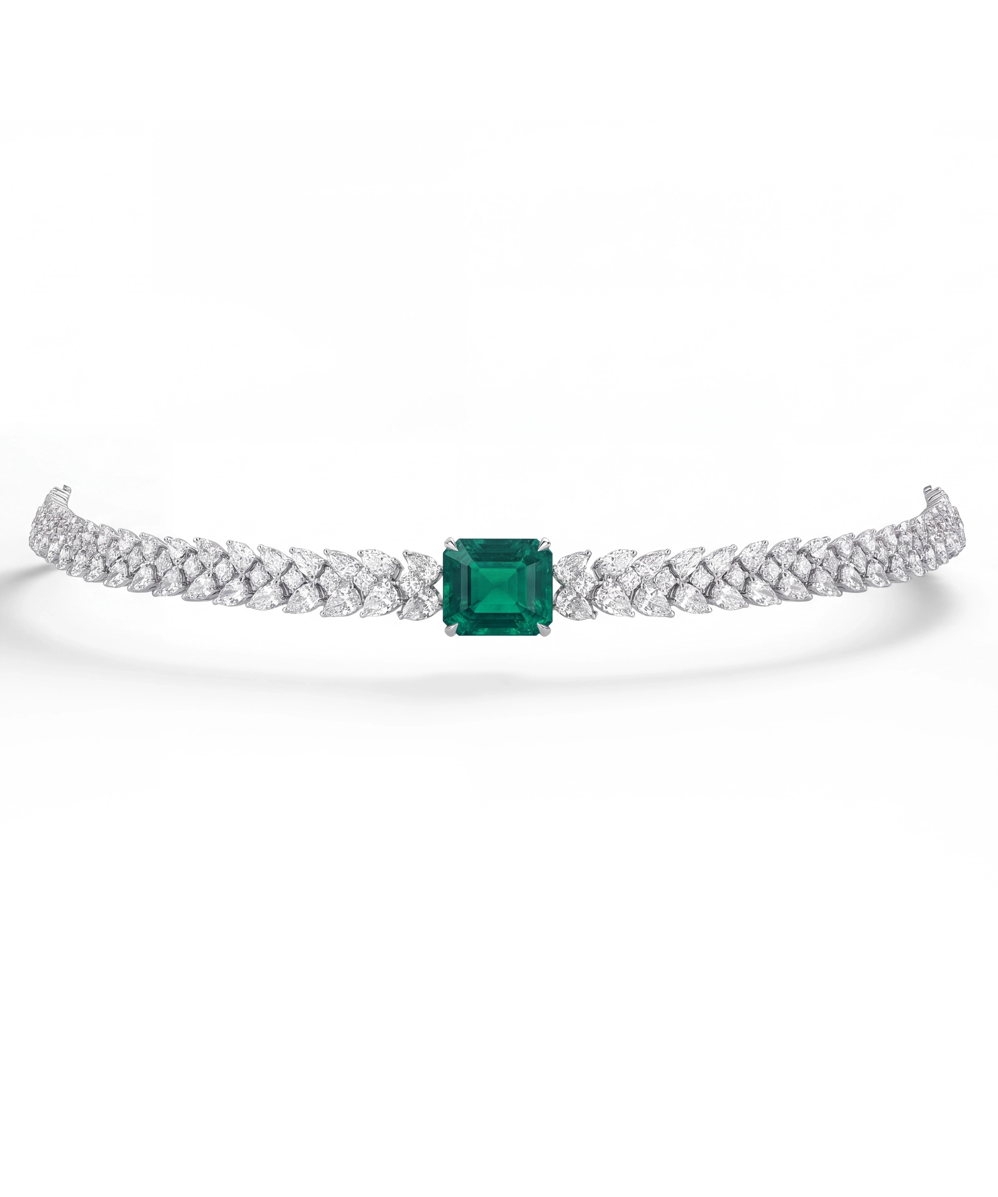 Emerald Chokehold Necklace | AMARIS JEWELS | Fine Jewelry