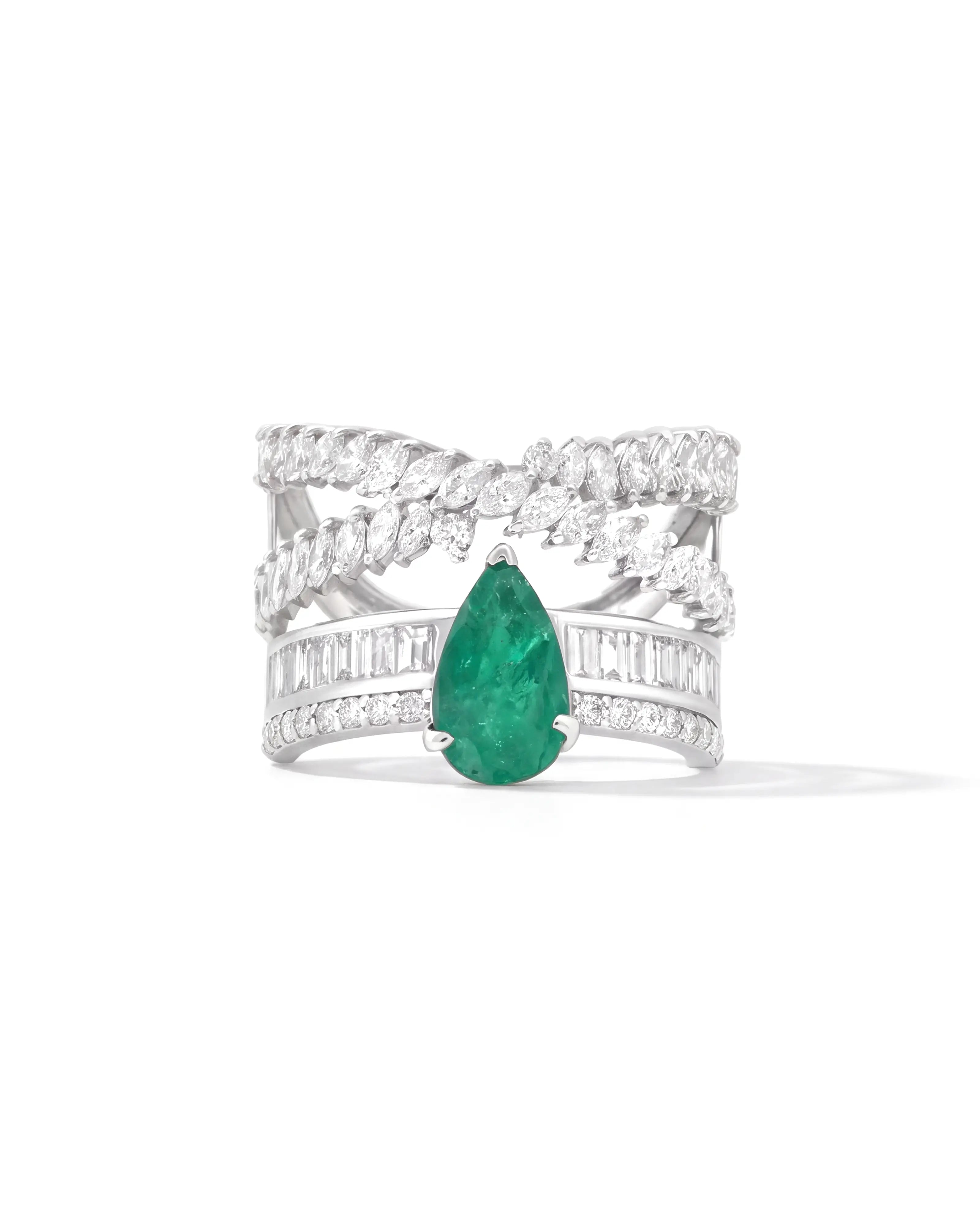 Emerald Cross Ring | AMARIS JEWELS | Fine Jewelry