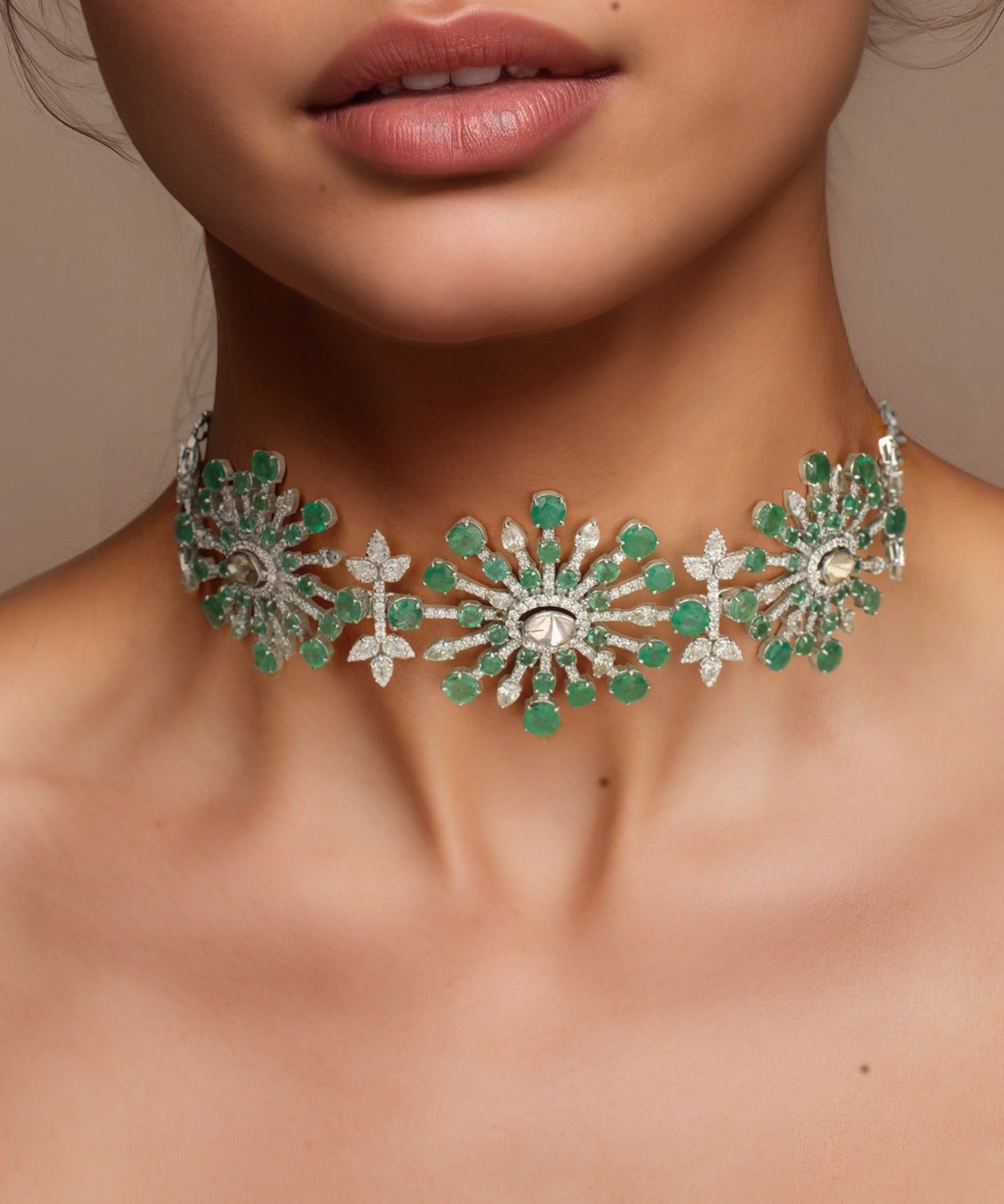 Emerald Dew Drops Choker | AMARIS JEWELS | Fine Jewelry 