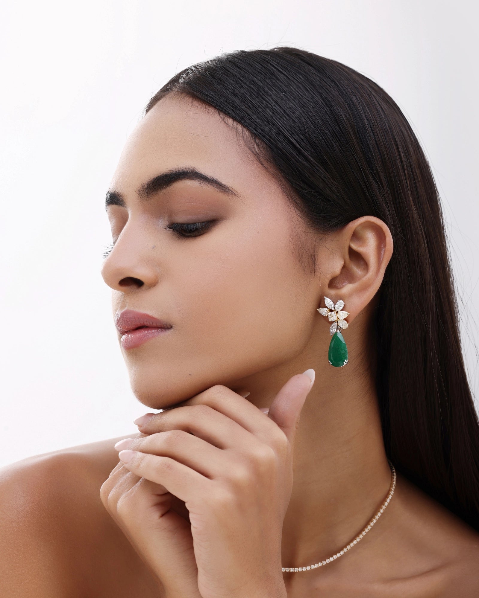 Emerald Drop Earrings | AMARIS JEWELS | Fine Jewelry 