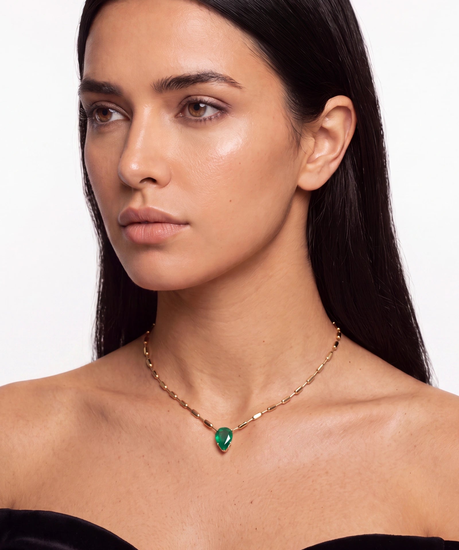 Emerald Drop Necklace | AMARIS JEWELS | Fine Jewelry