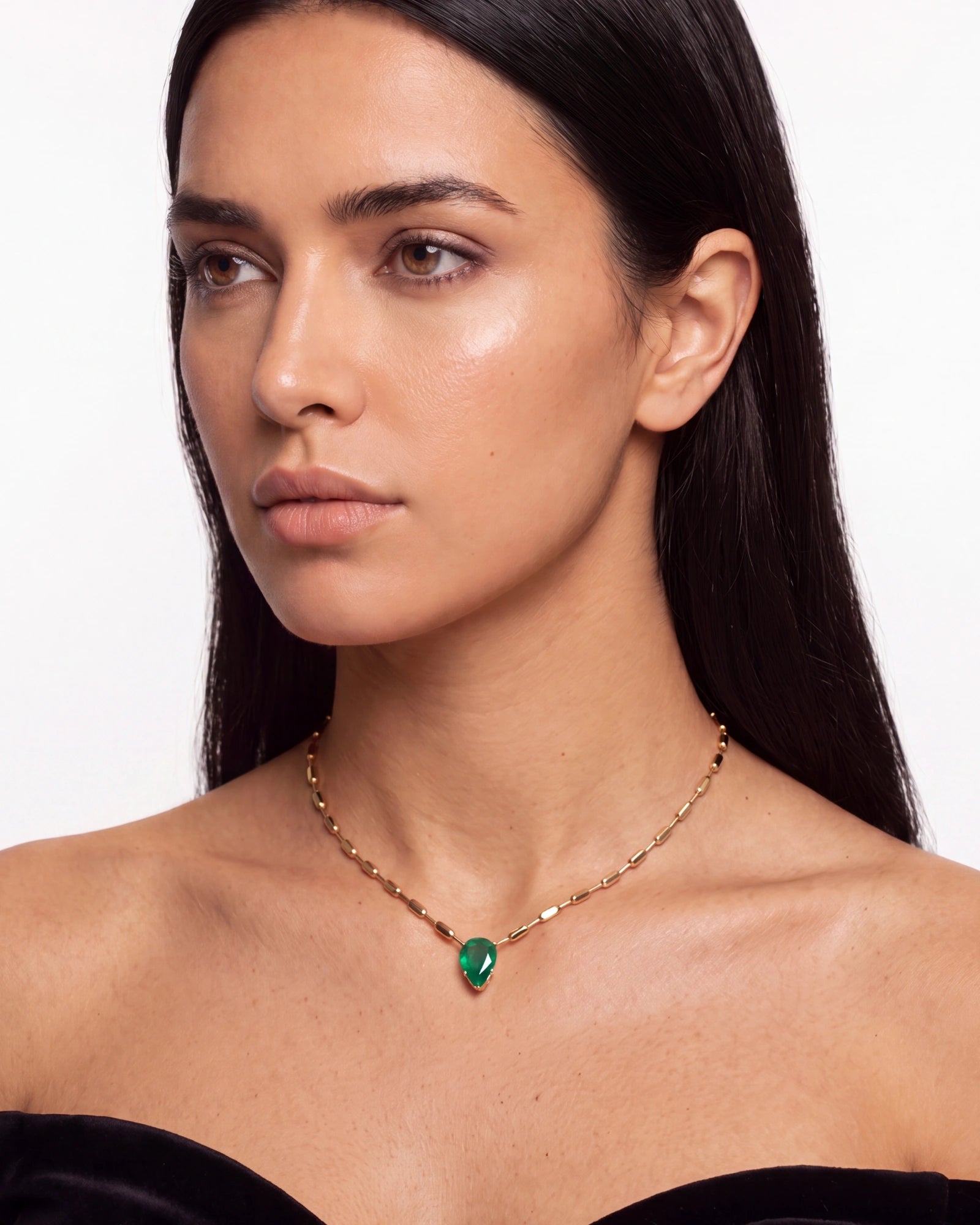 Emerald Drop Necklace | AMARIS JEWELS | Fine Jewelry