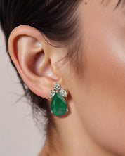 Emerald Envy Earrings | AMARIS JEWELS | Fine Jewelry 