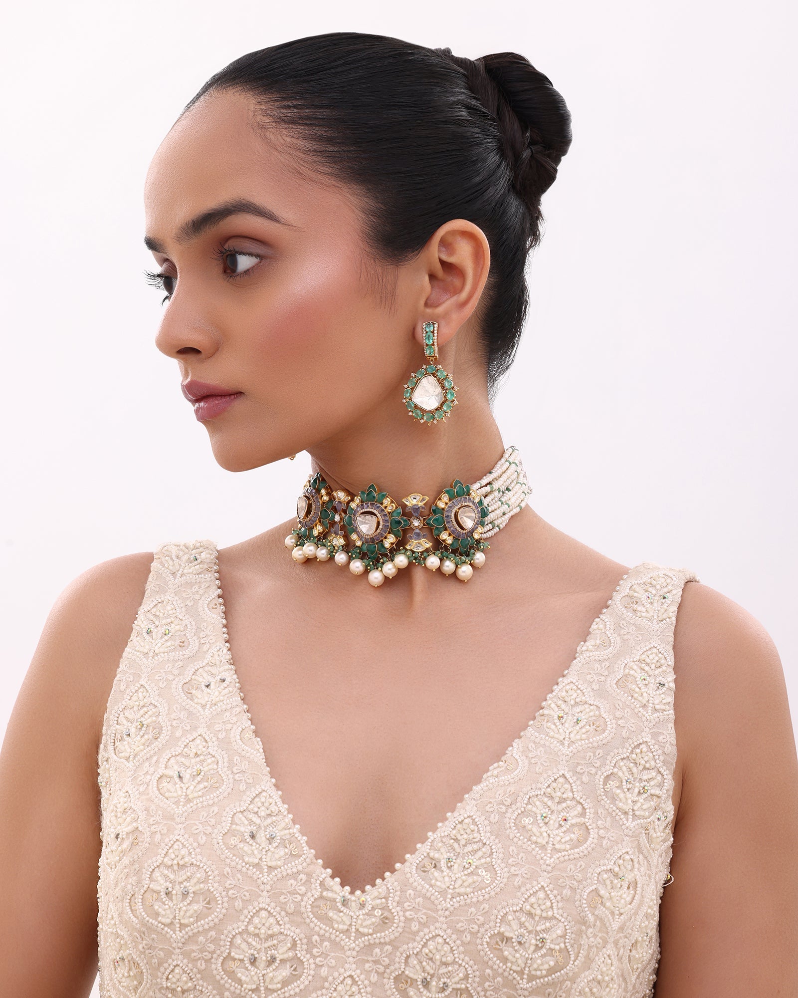 Emerald Gardenia Choker | AMARIS JEWELS | Fine Jewelry 