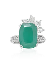 Emerald High Rise Ring | AMARIS JEWELS | Fine Jewelry 