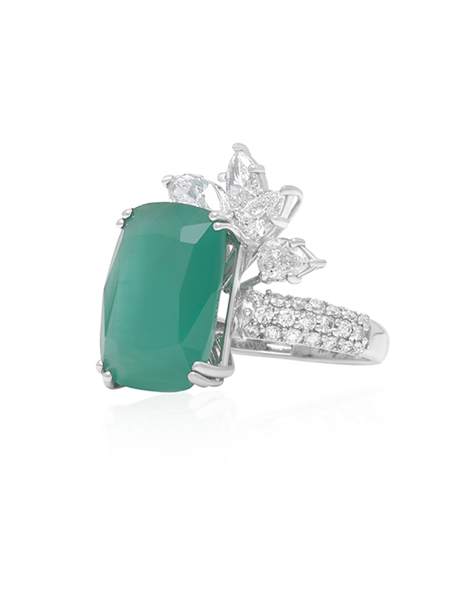 Emerald High Rise Ring | AMARIS JEWELS | Fine Jewelry 