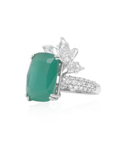 Emerald High Rise Ring | AMARIS JEWELS | Fine Jewelry 