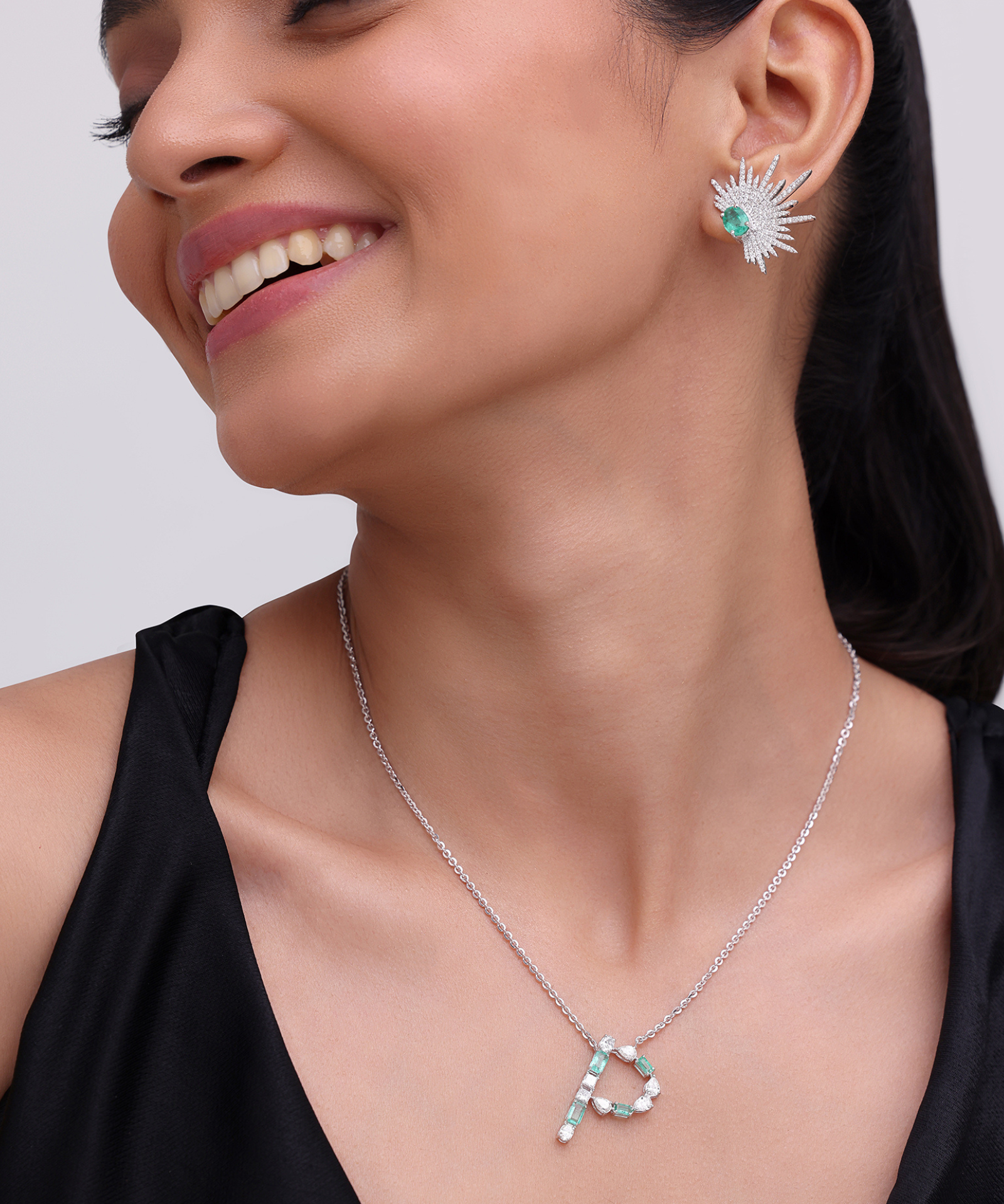 Emerald Initial Pendant | AMARIS JEWELS | Fine Jewelry 