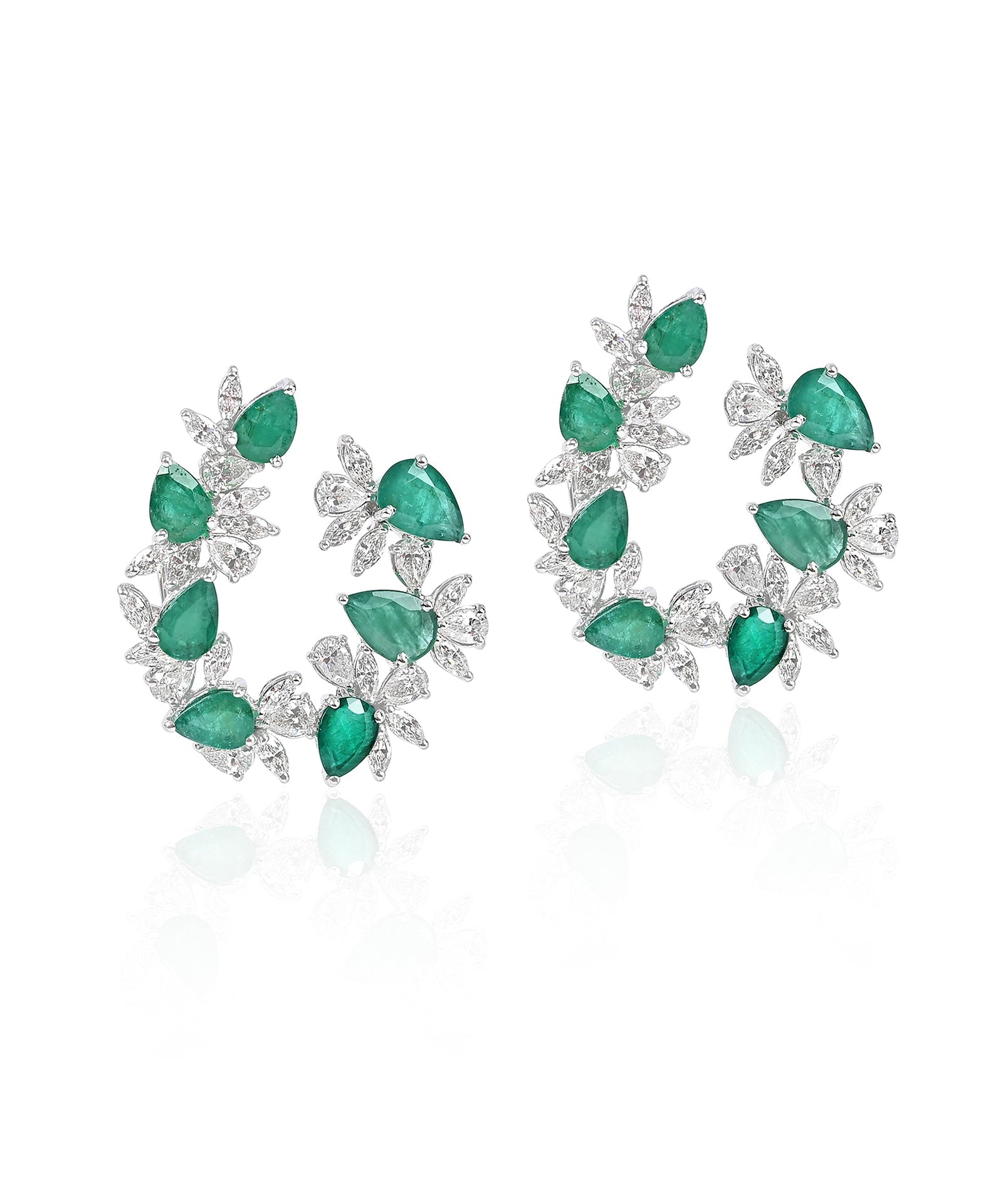 Emerald Lush Soiree Earrings | AMARIS JEWELS | Fine Jewelry 